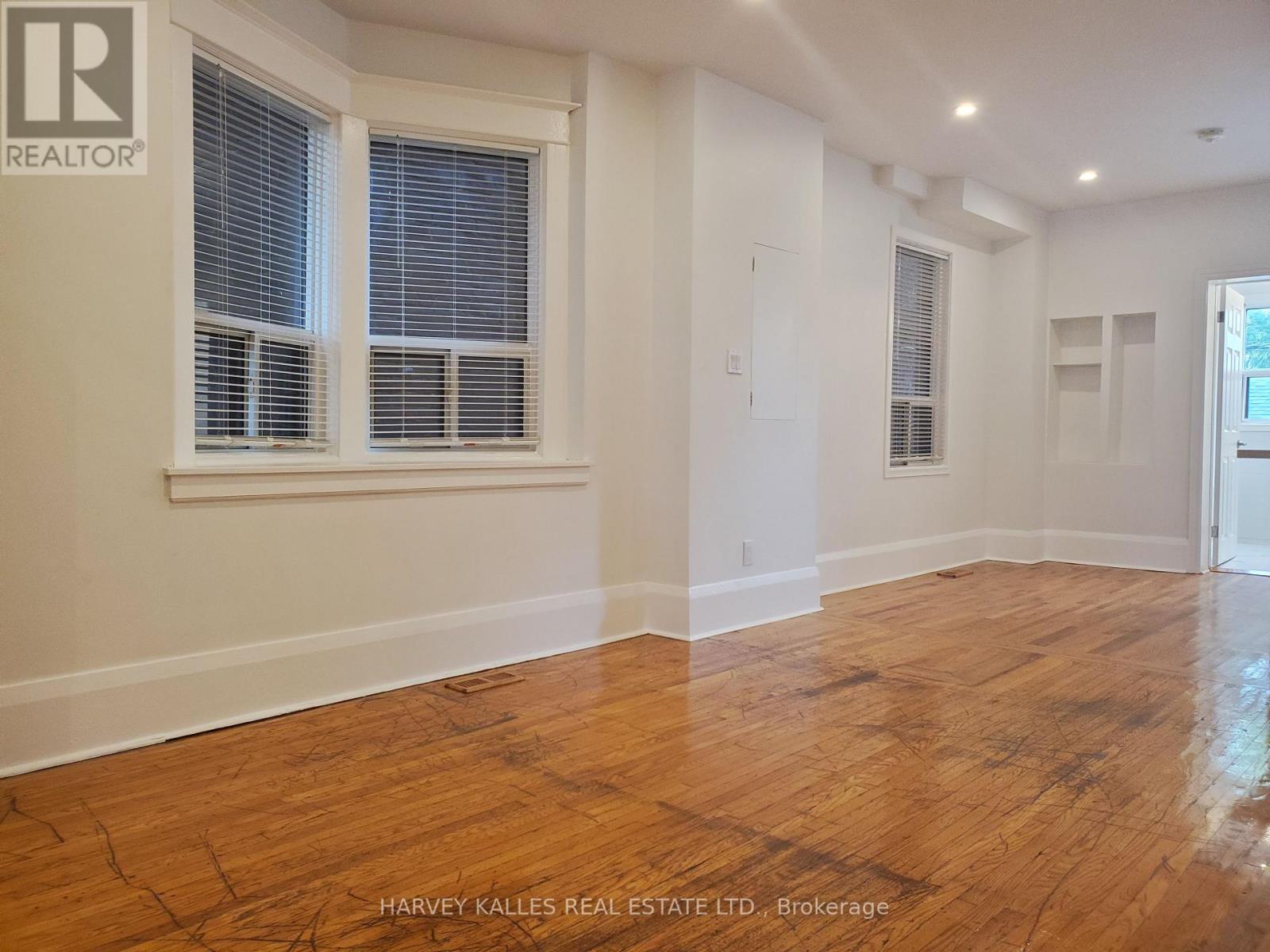 Main - 1300 Lansdowne Avenue Property Photo 5
