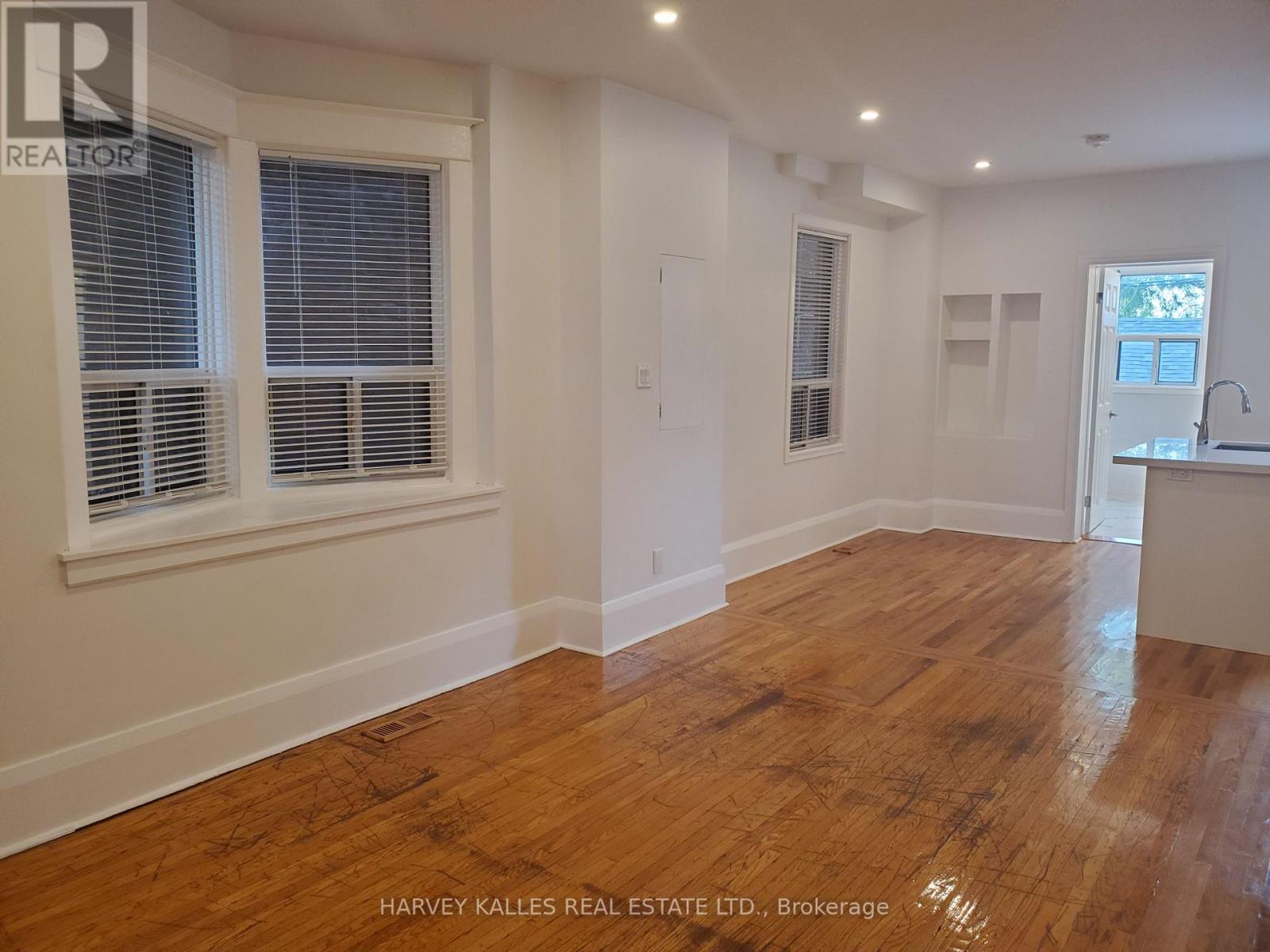 Main - 1300 Lansdowne Avenue Property Photo 6