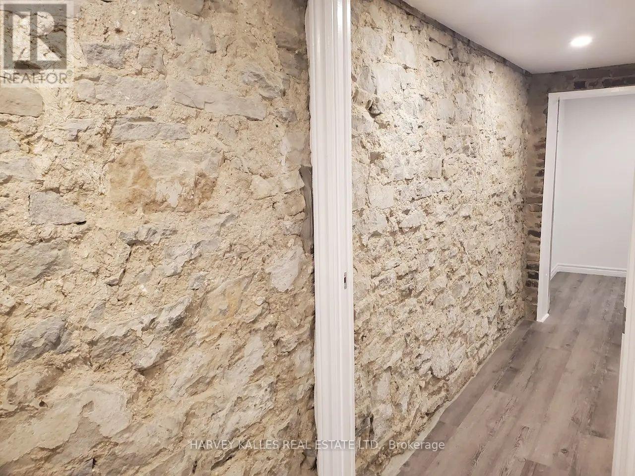 Main - 1300 Lansdowne Avenue Property Photo 30