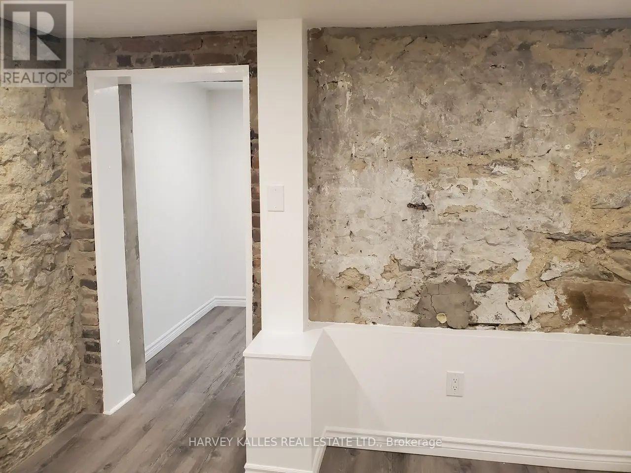 Main - 1300 Lansdowne Avenue Property Photo 31