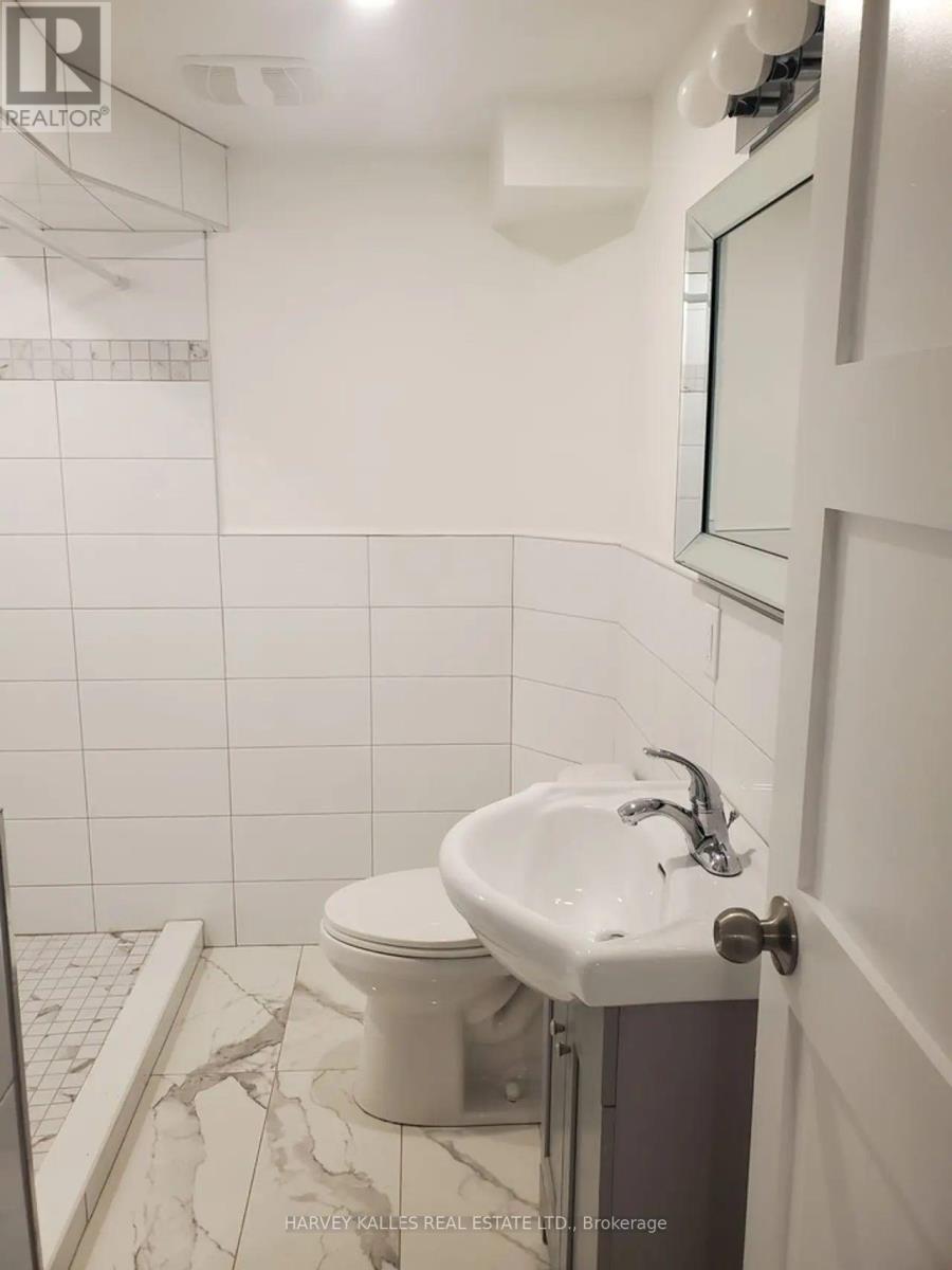 Main - 1300 Lansdowne Avenue Property Photo 34