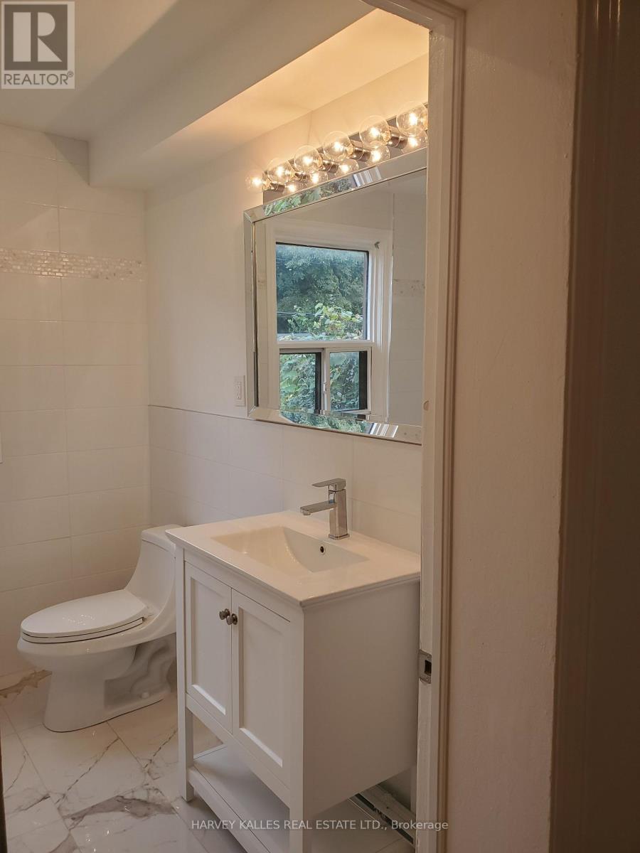 Main - 1300 Lansdowne Avenue Property Photo 37