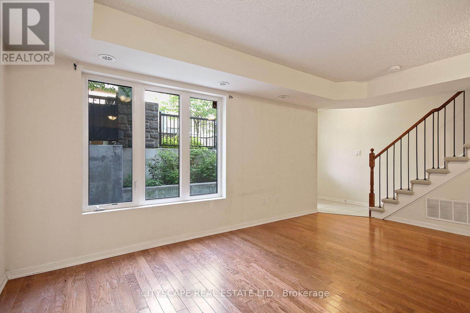 116 - 9 Foundry Avenue Property Photo 29