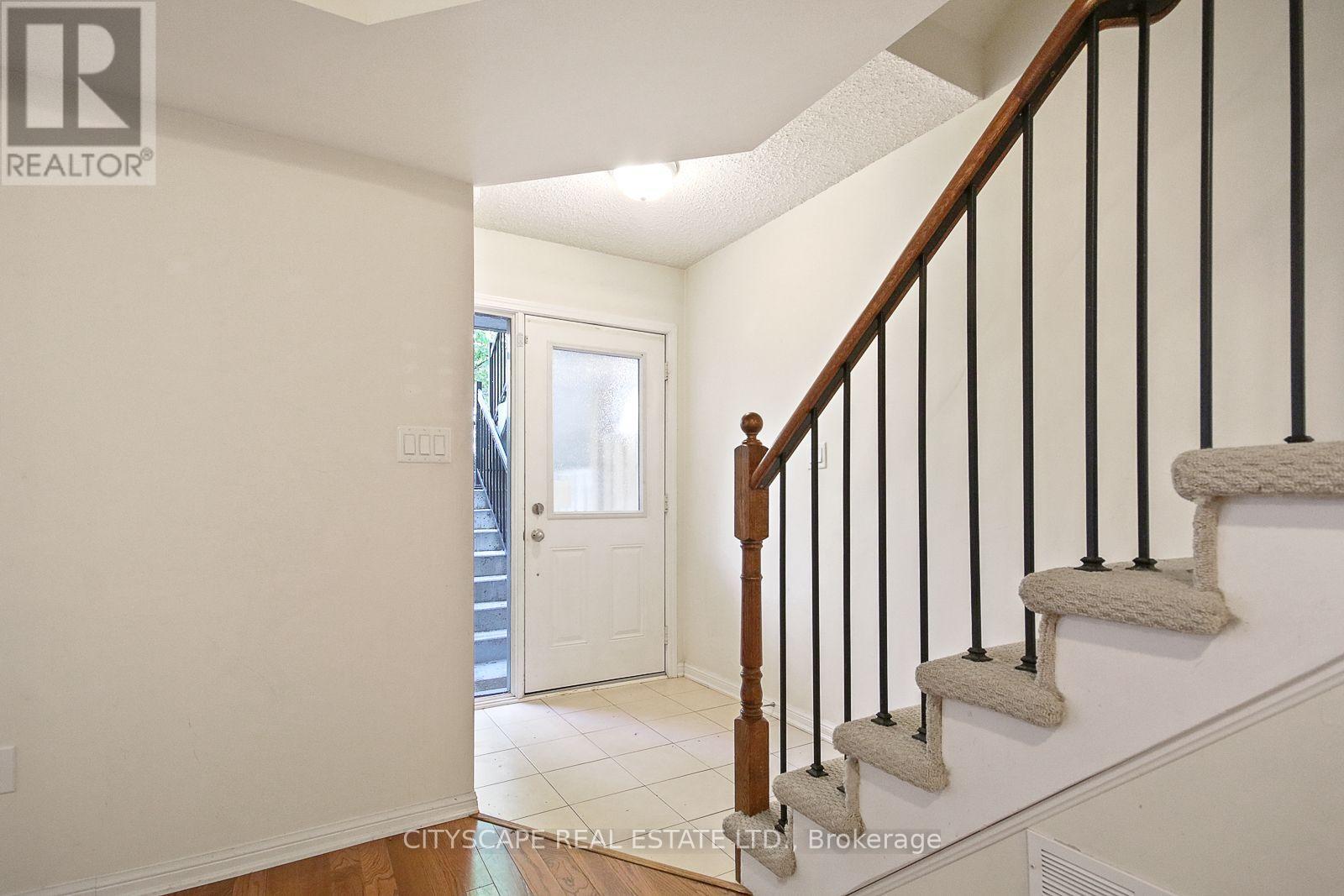 116 - 9 Foundry Avenue Property Photo 33