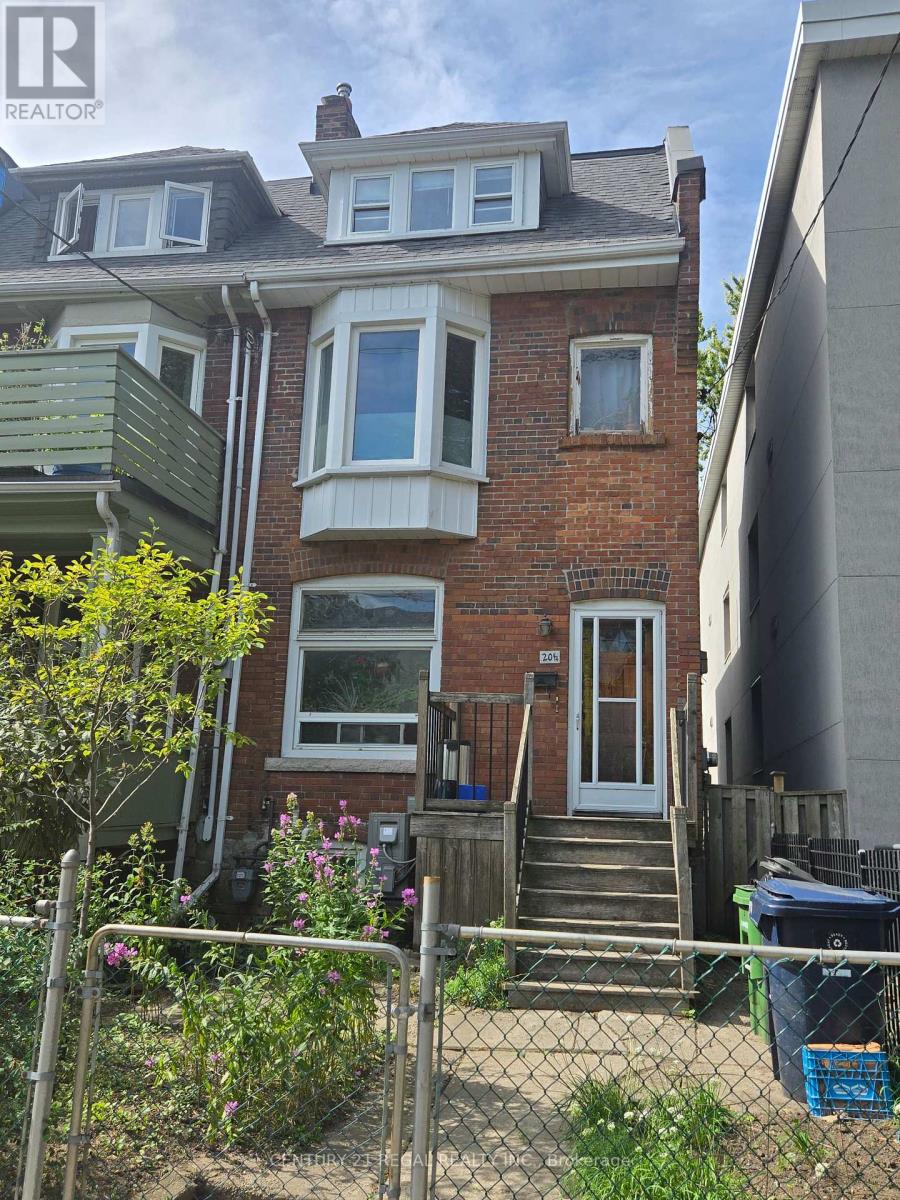 201/2 O'HARA AVENUE NE Property Photo 1