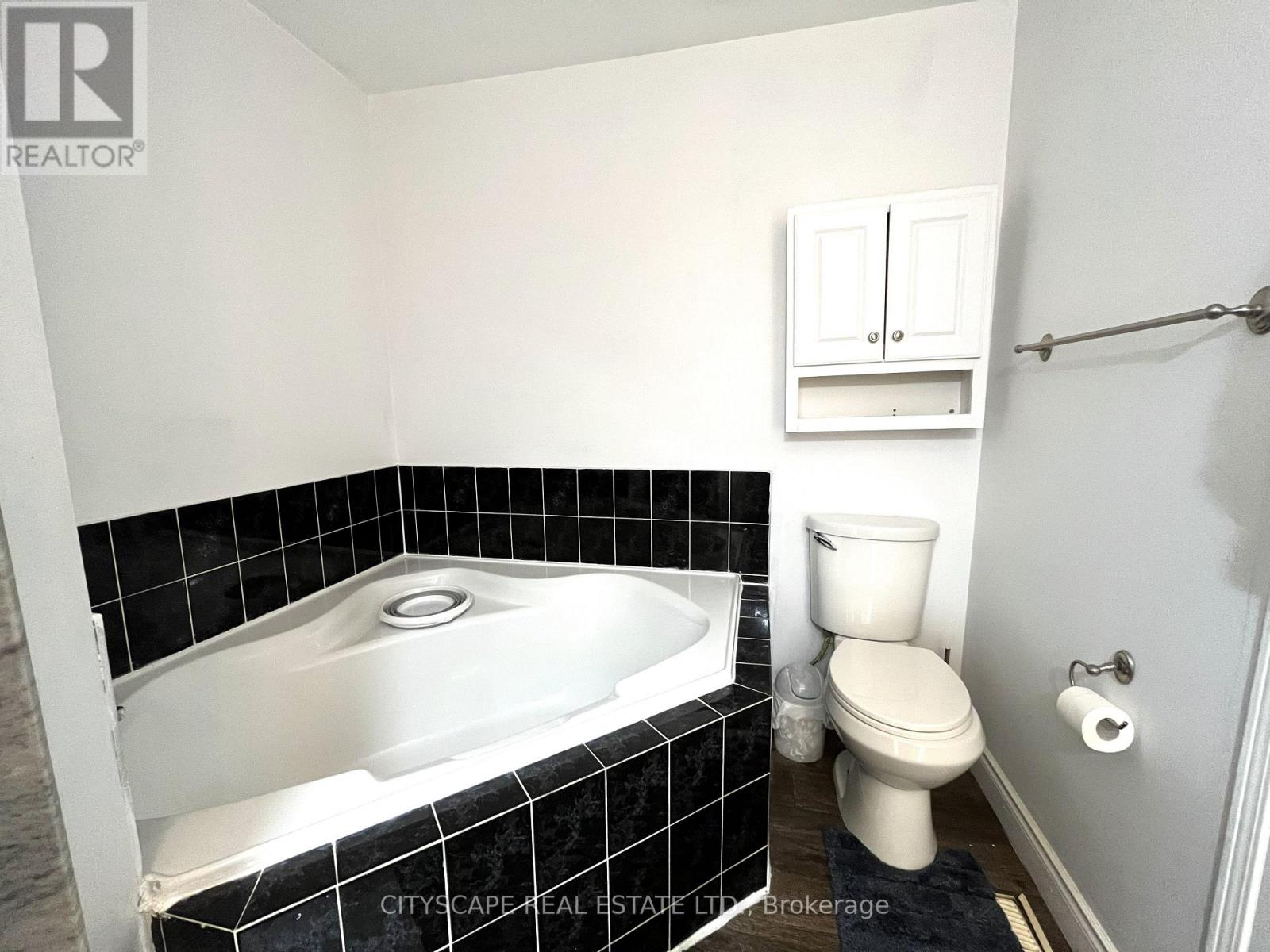 33 - 68 Gilgorm Road Property Photo 17