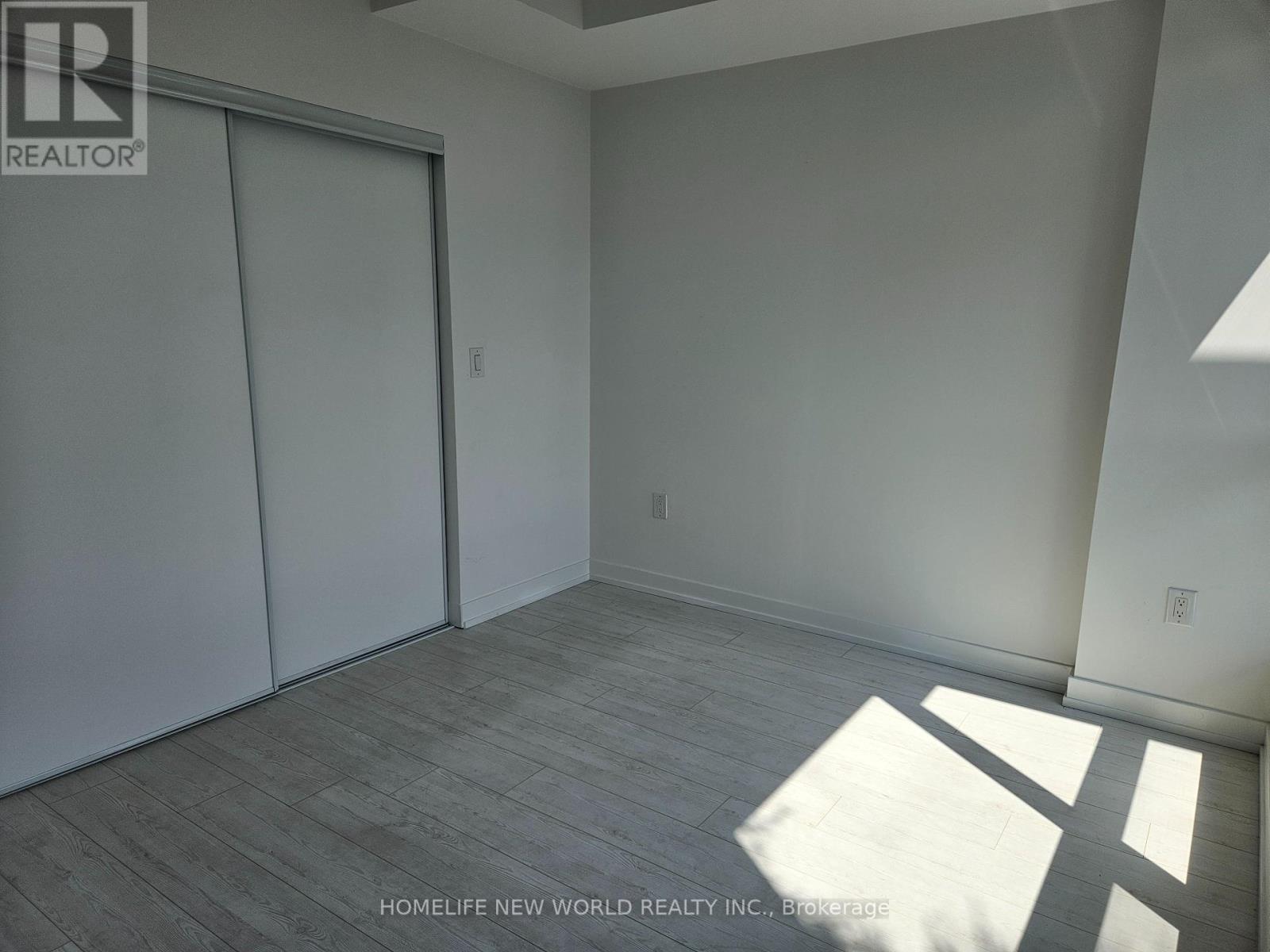 1312 - 10 De Boers Drive Property Photo 5