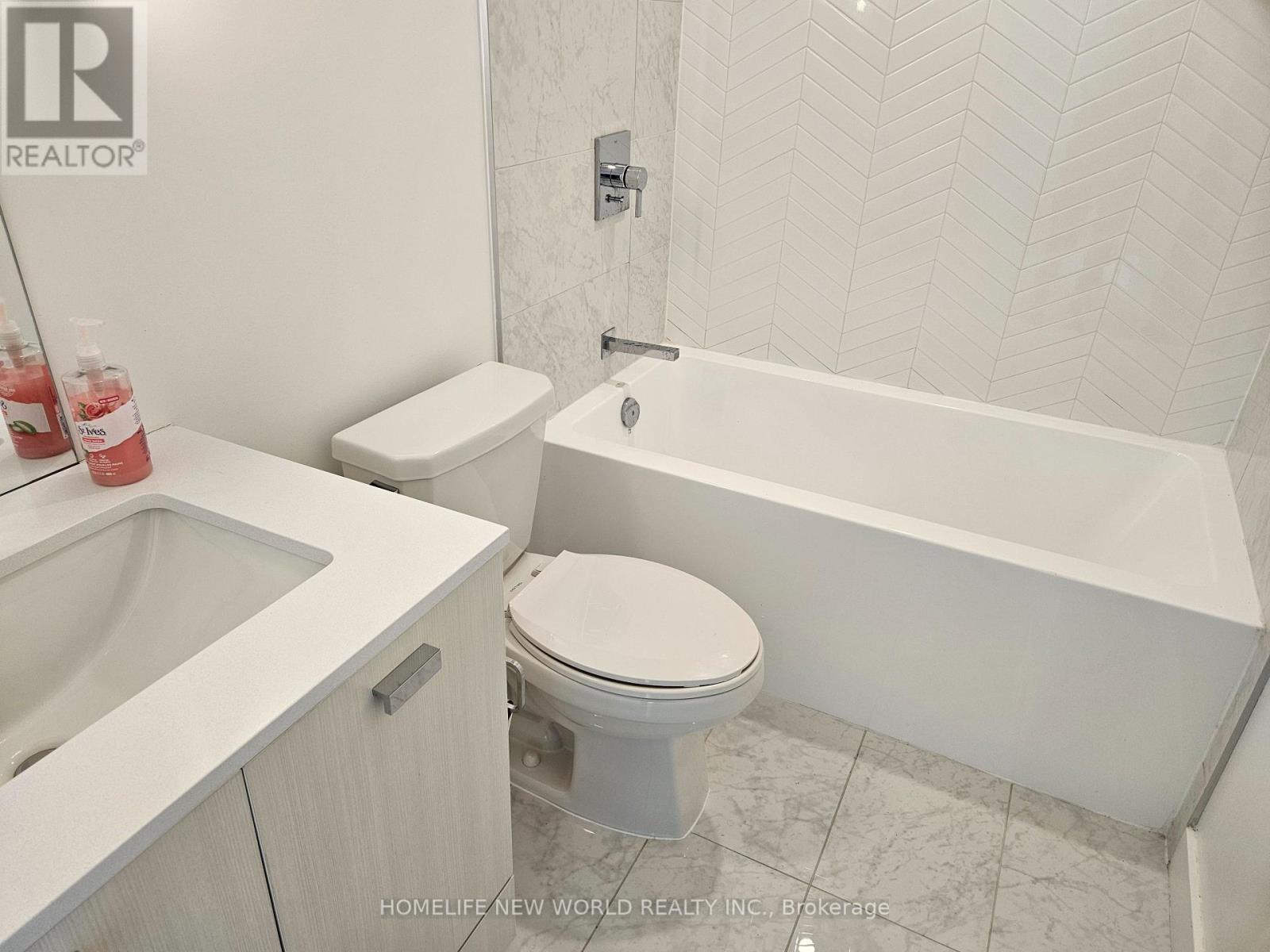 1312 - 10 De Boers Drive Property Photo 6