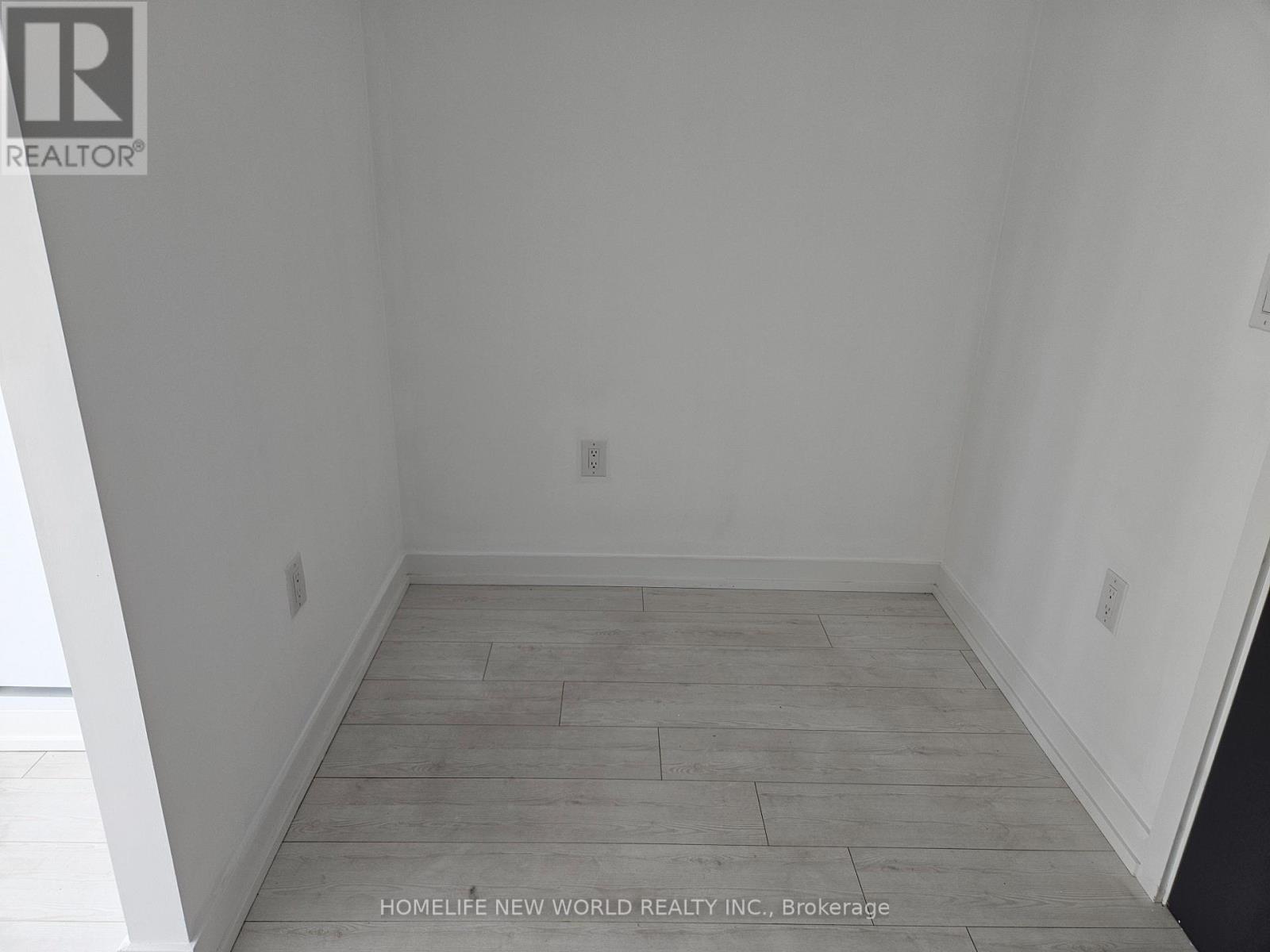 1312 - 10 De Boers Drive Property Photo 7