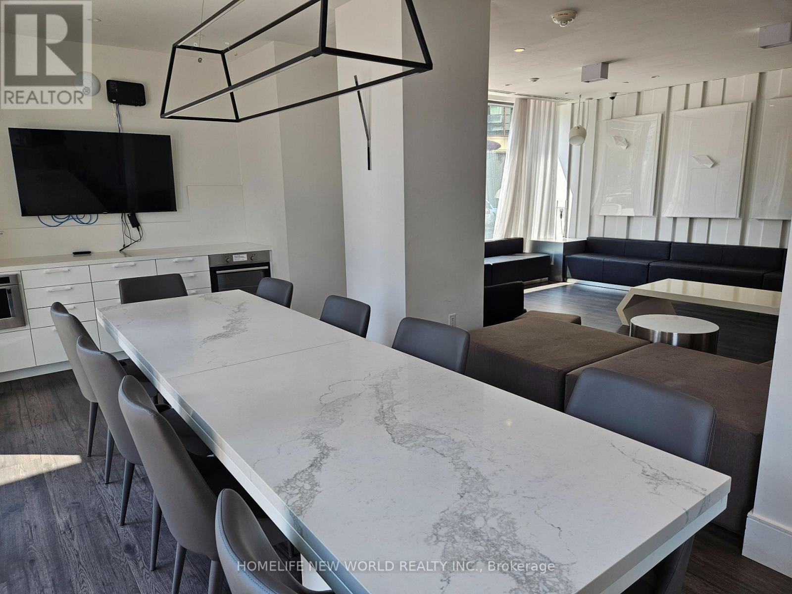 1312 - 10 De Boers Drive Property Photo 11