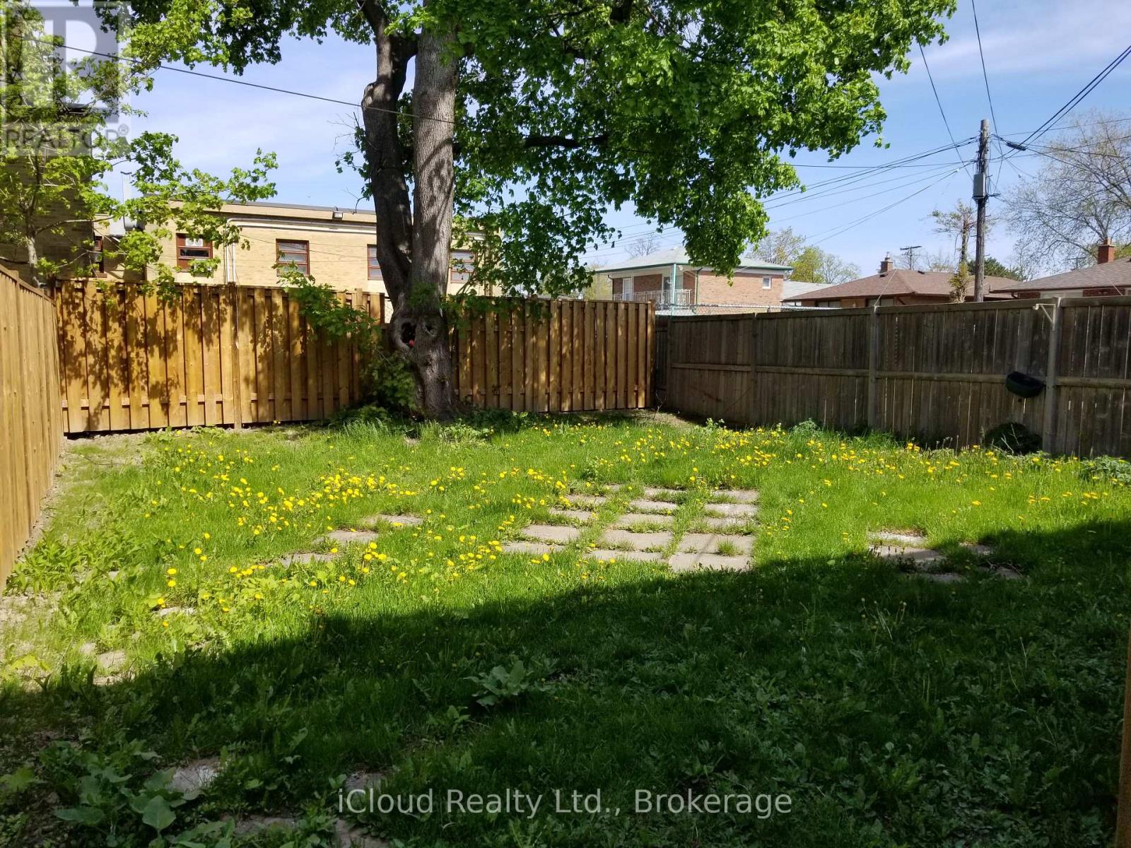 2c - 795 Lakeshore Road E Property Photo 17
