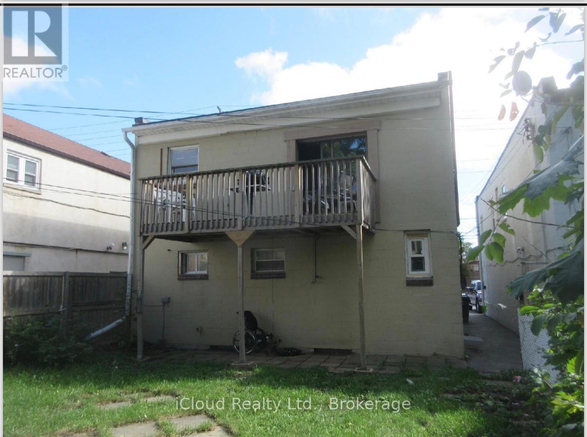 2c - 795 Lakeshore Road E Property Photo 18