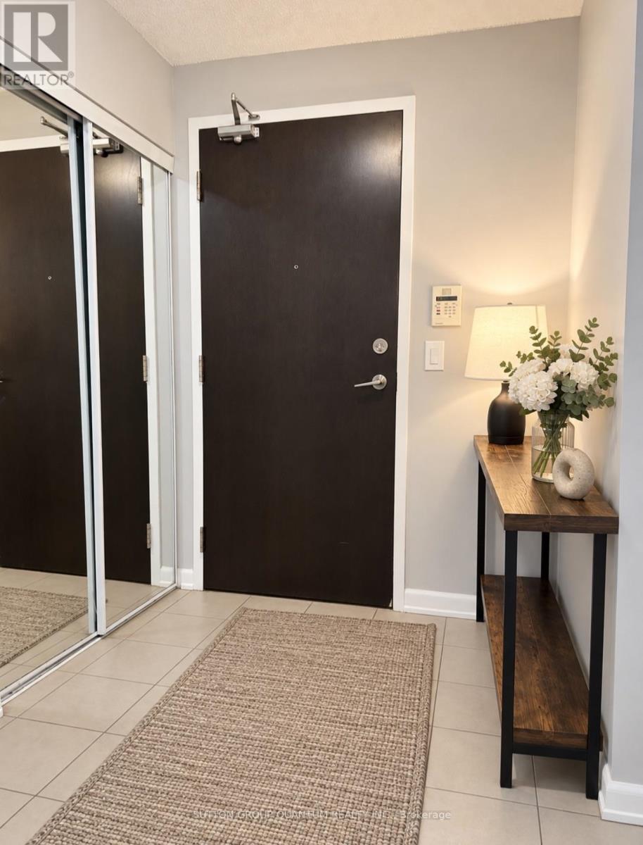 411 - 215 Sherway Gardens Road Property Photo 5