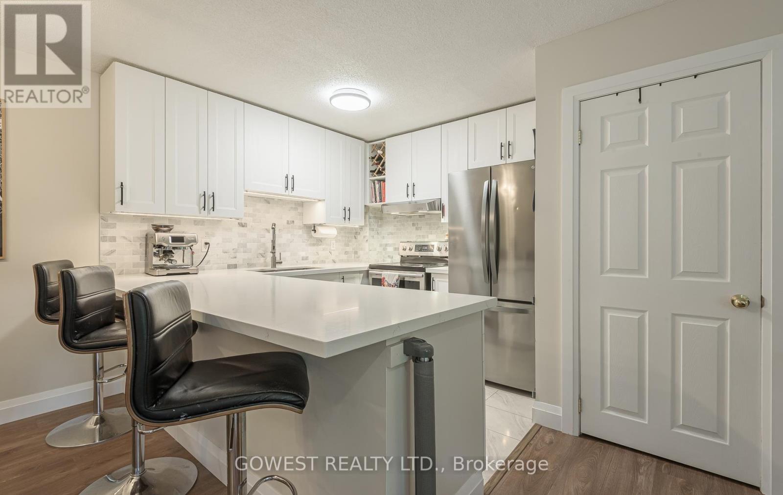 1202 - 4140 Foxwood Drive Property Photo 14