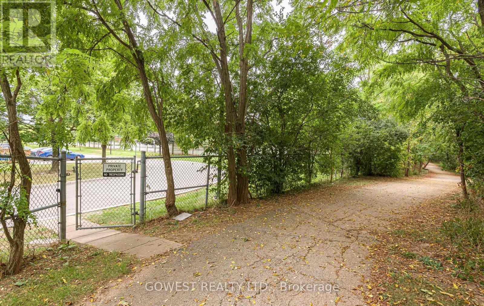 1202 - 4140 Foxwood Drive Property Photo 25