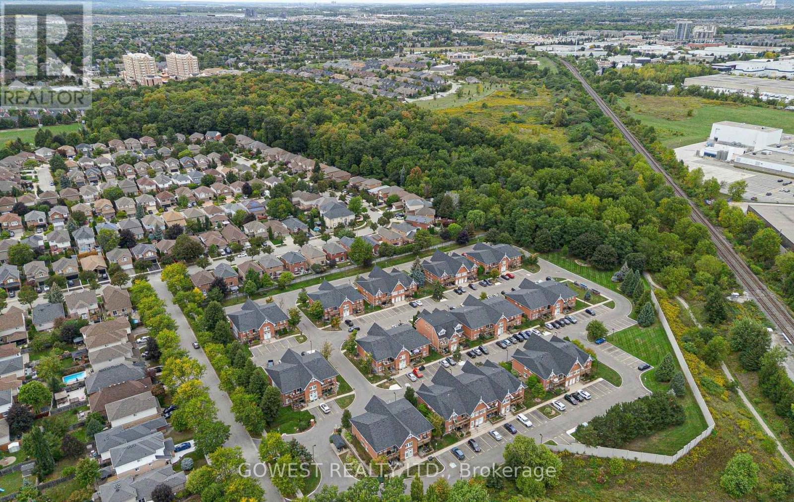 1202 - 4140 Foxwood Drive Property Photo 32