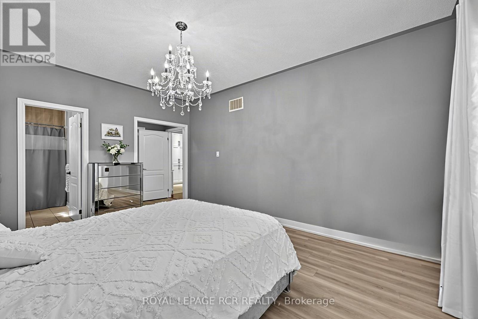 5 Borland Crescent Property Photo 12