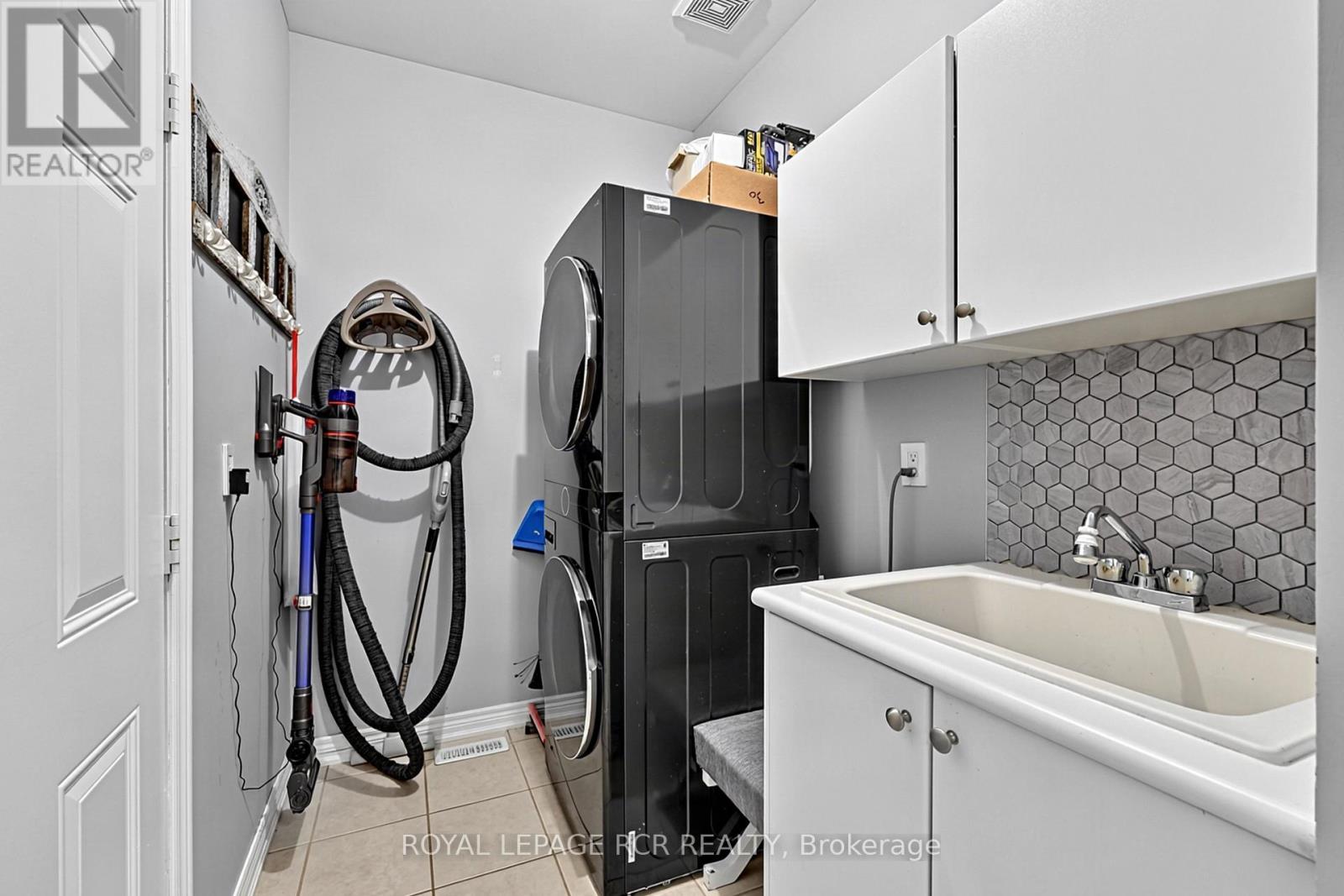5 Borland Crescent Property Photo 19