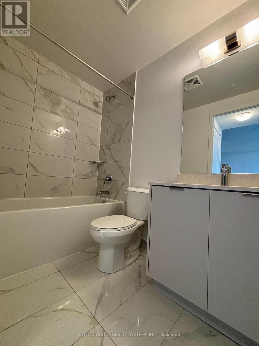 903 - 204 Burnhamthorpe Road E Property Photo 8