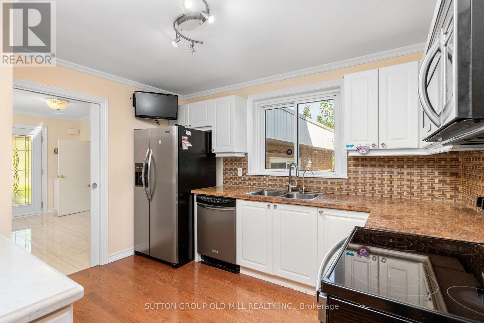 2 Leita Court Property Photo 10