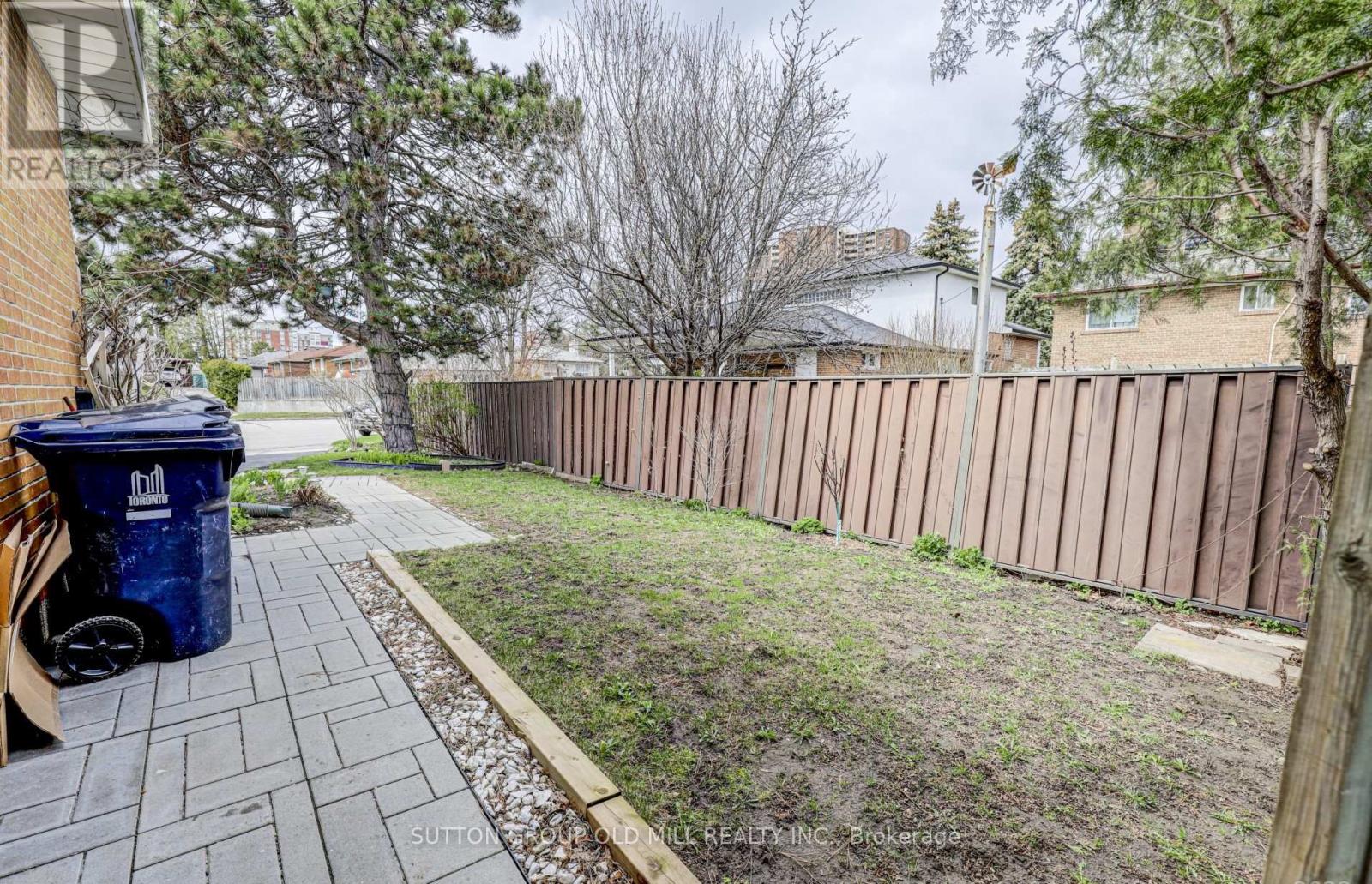 2 Leita Court Property Photo 21