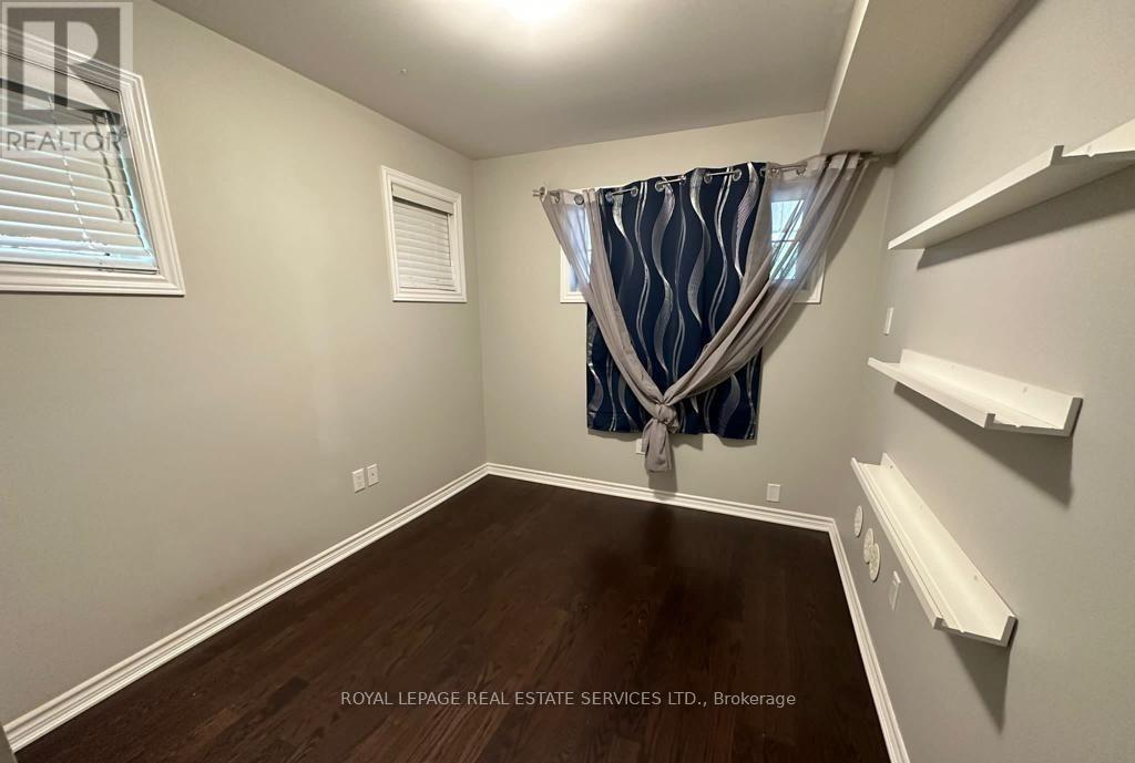 57 - 2441 Greenwich Drive Property Photo 15