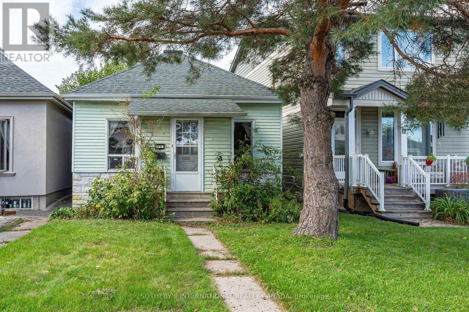 14 MARSHALL BOULEVARD Property Photo 1