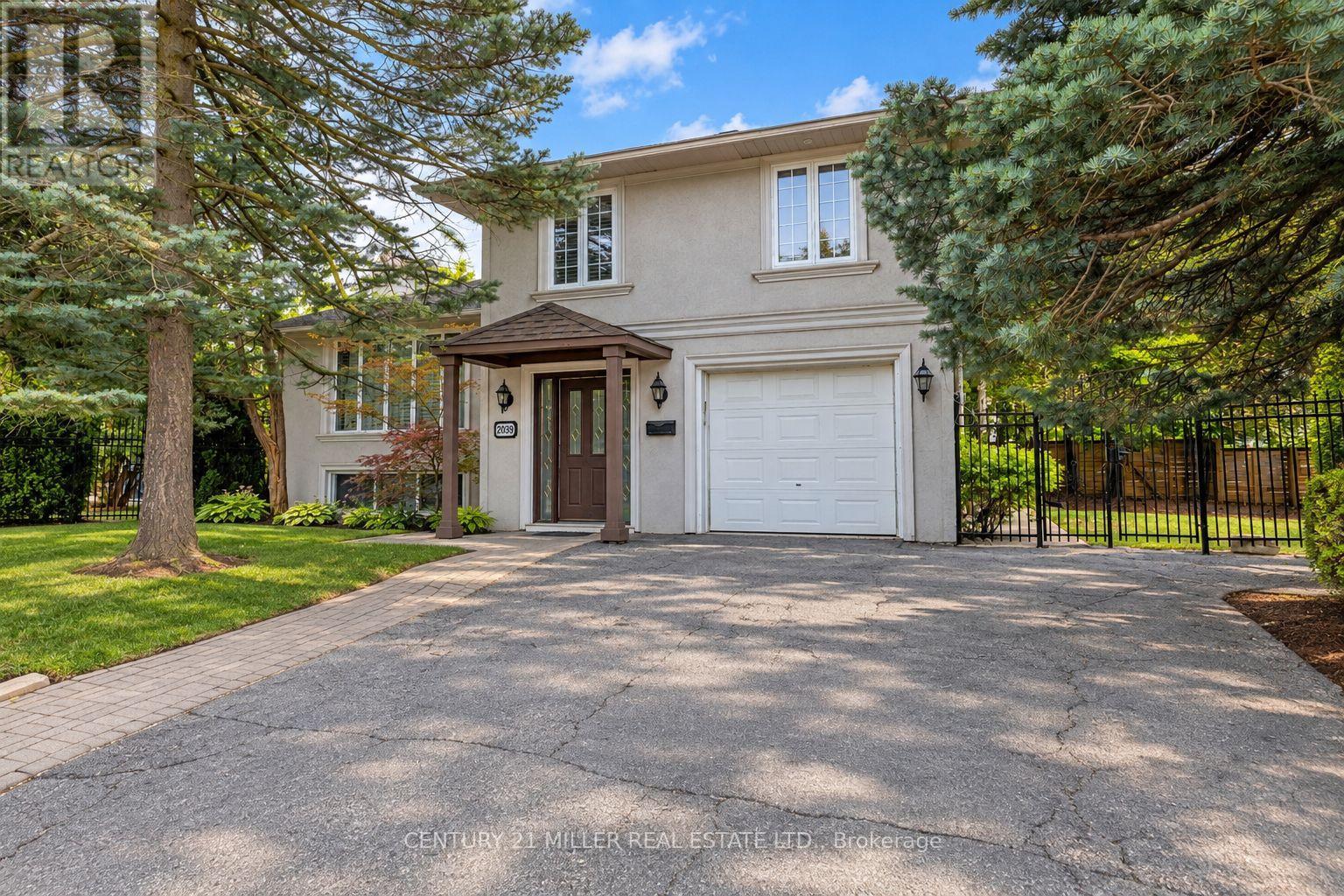 2039 Wakely Street Property Photo 1