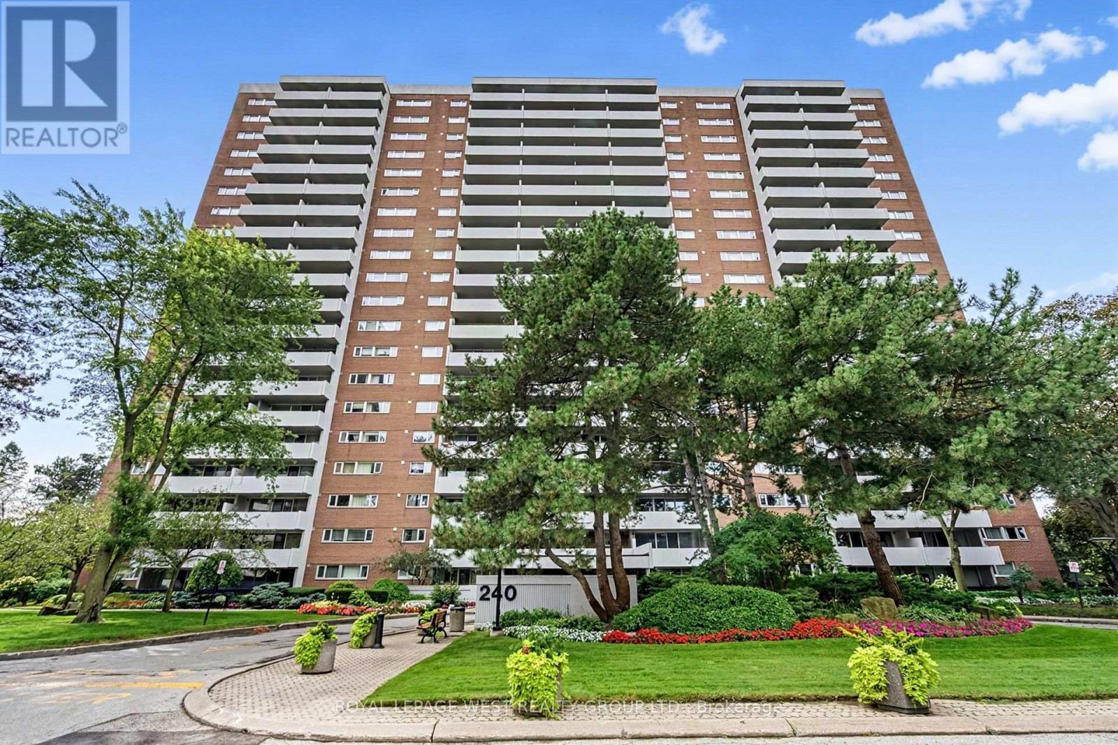 413 - 240 SCARLETT ROAD W Property Photo 1