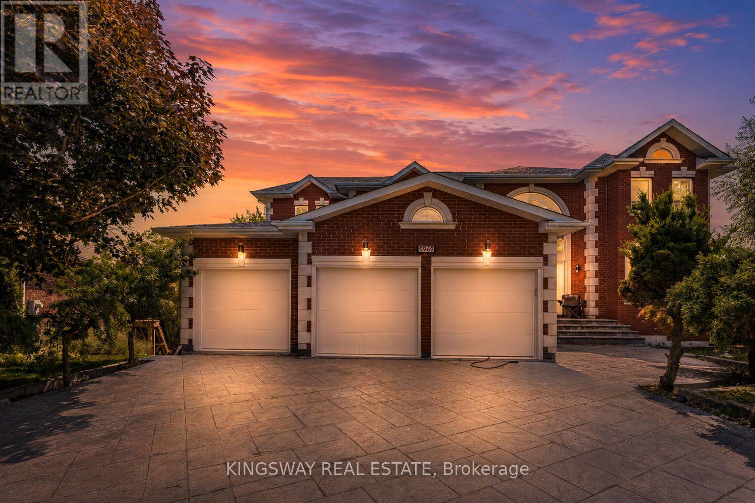 5969 Rayshaw Crescent Property Photo 1