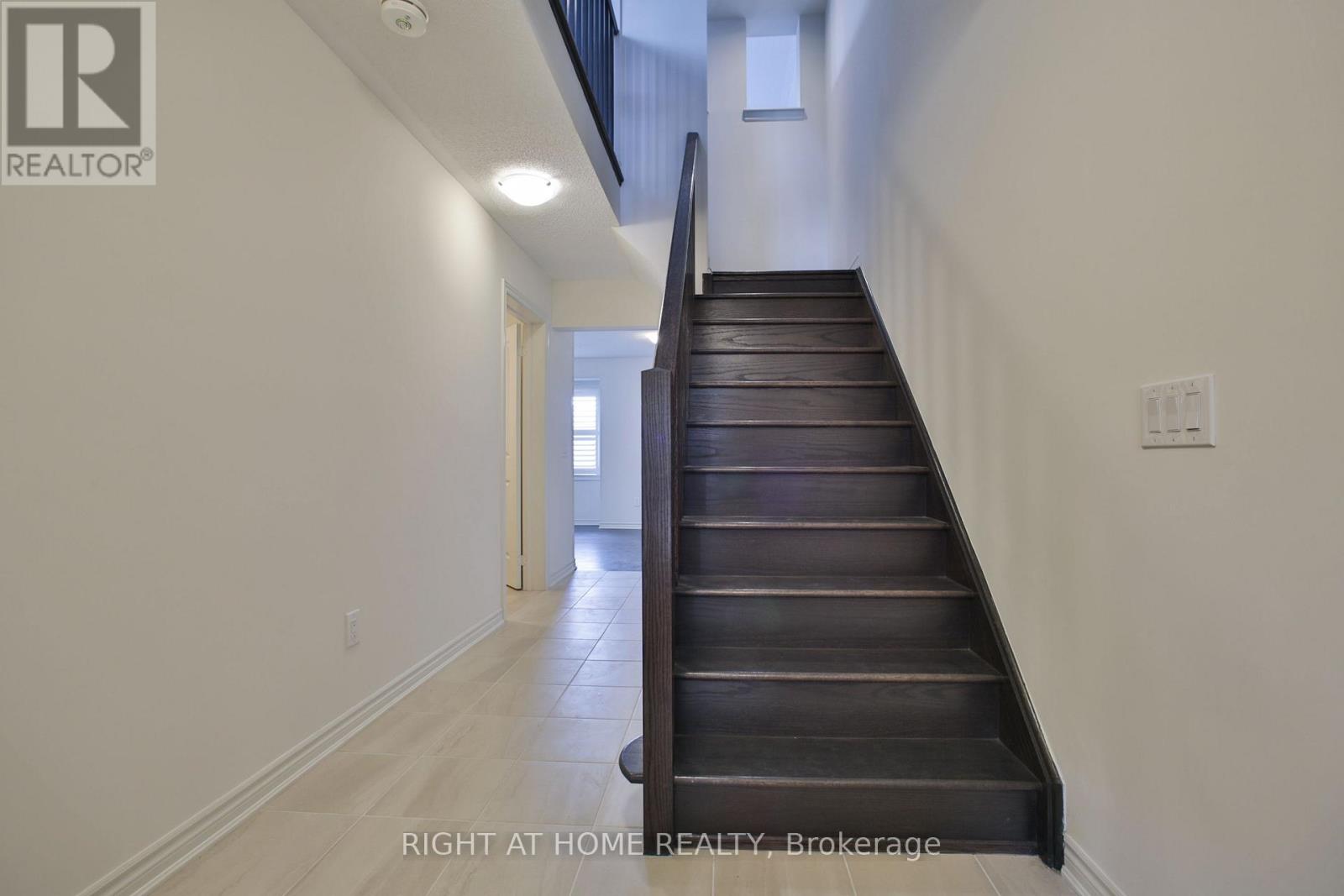 20 - 50 Edinburgh Drive Property Photo 8