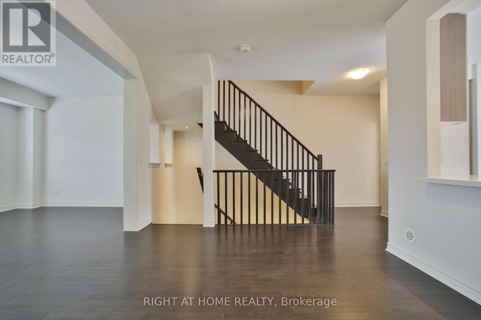 20 - 50 Edinburgh Drive Property Photo 15