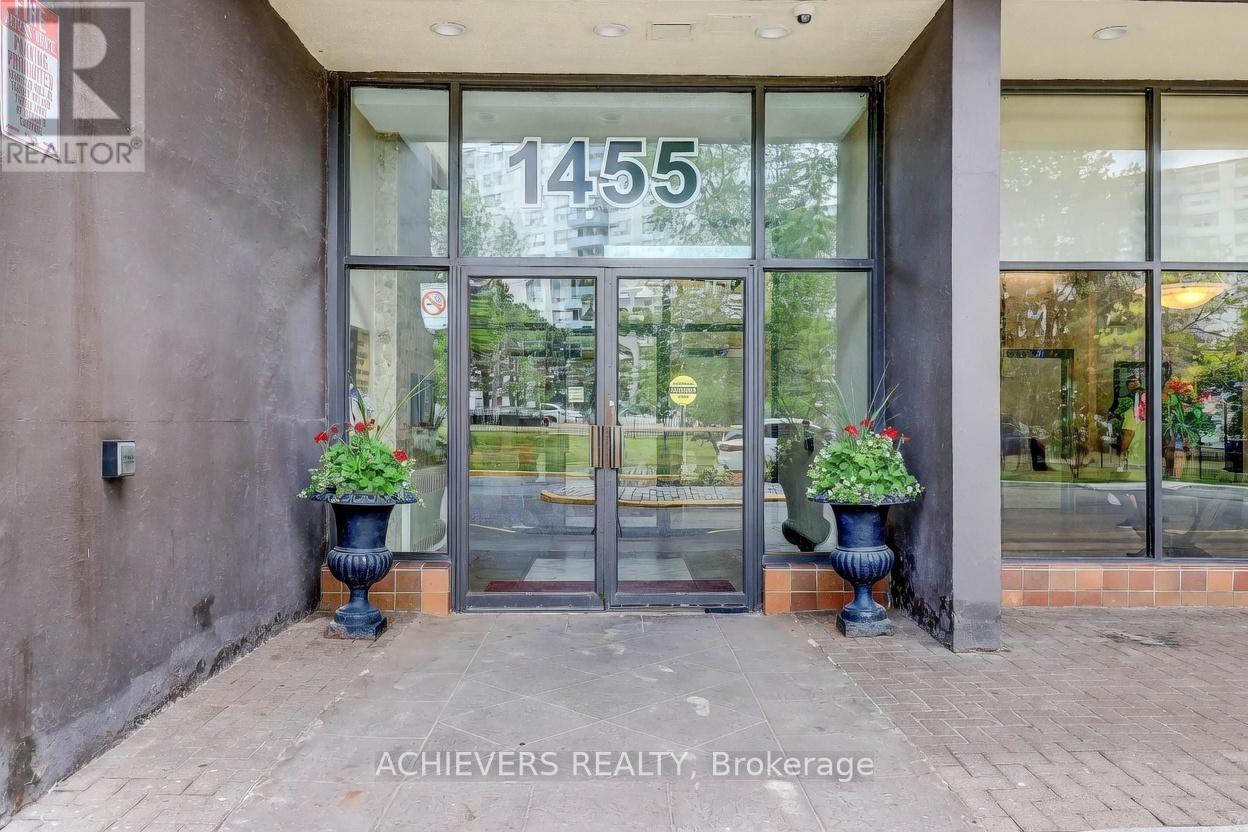 1004 - 1455 Lawrence Avenue W Property Photo 4