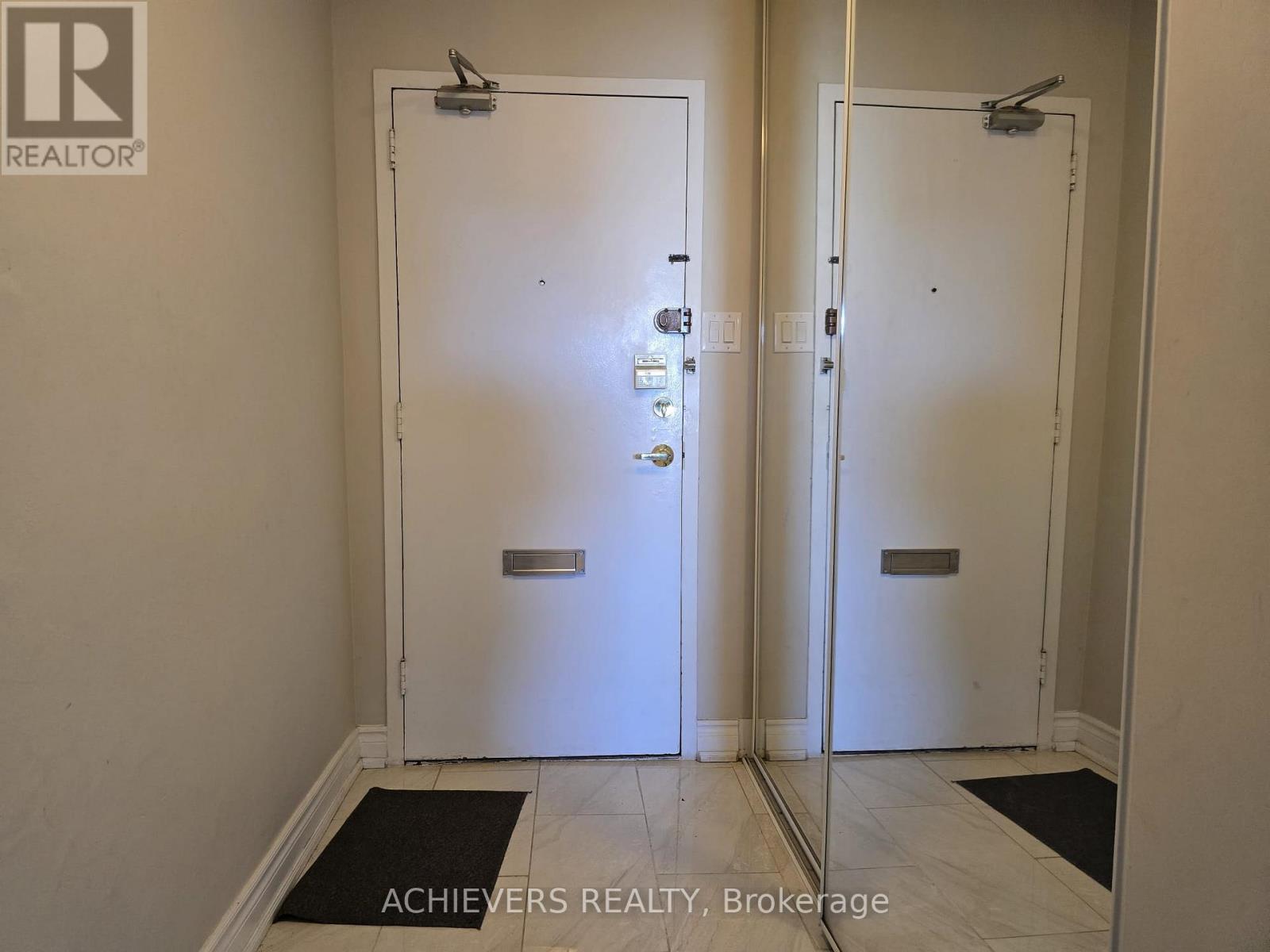 1004 - 1455 Lawrence Avenue W Property Photo 6