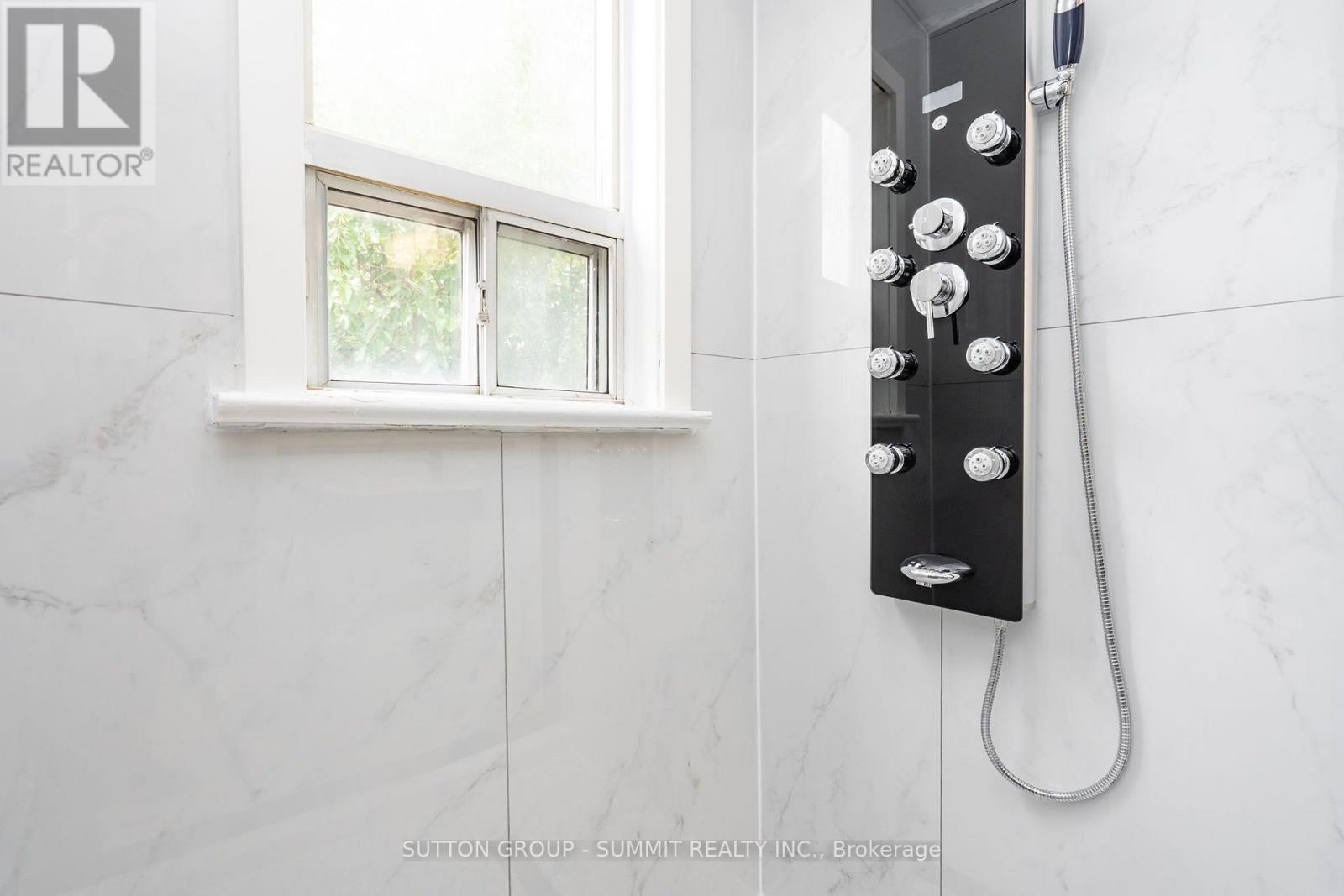 100 Rosethorn Avenue Property Photo 24