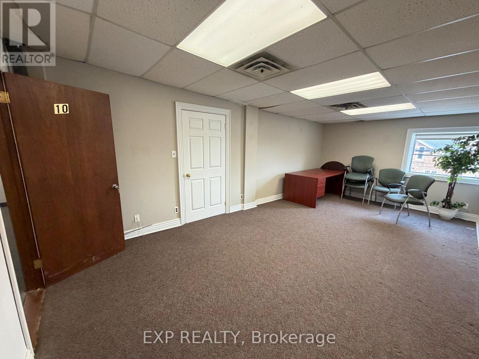 10 - 109 Broadway Property Photo 5