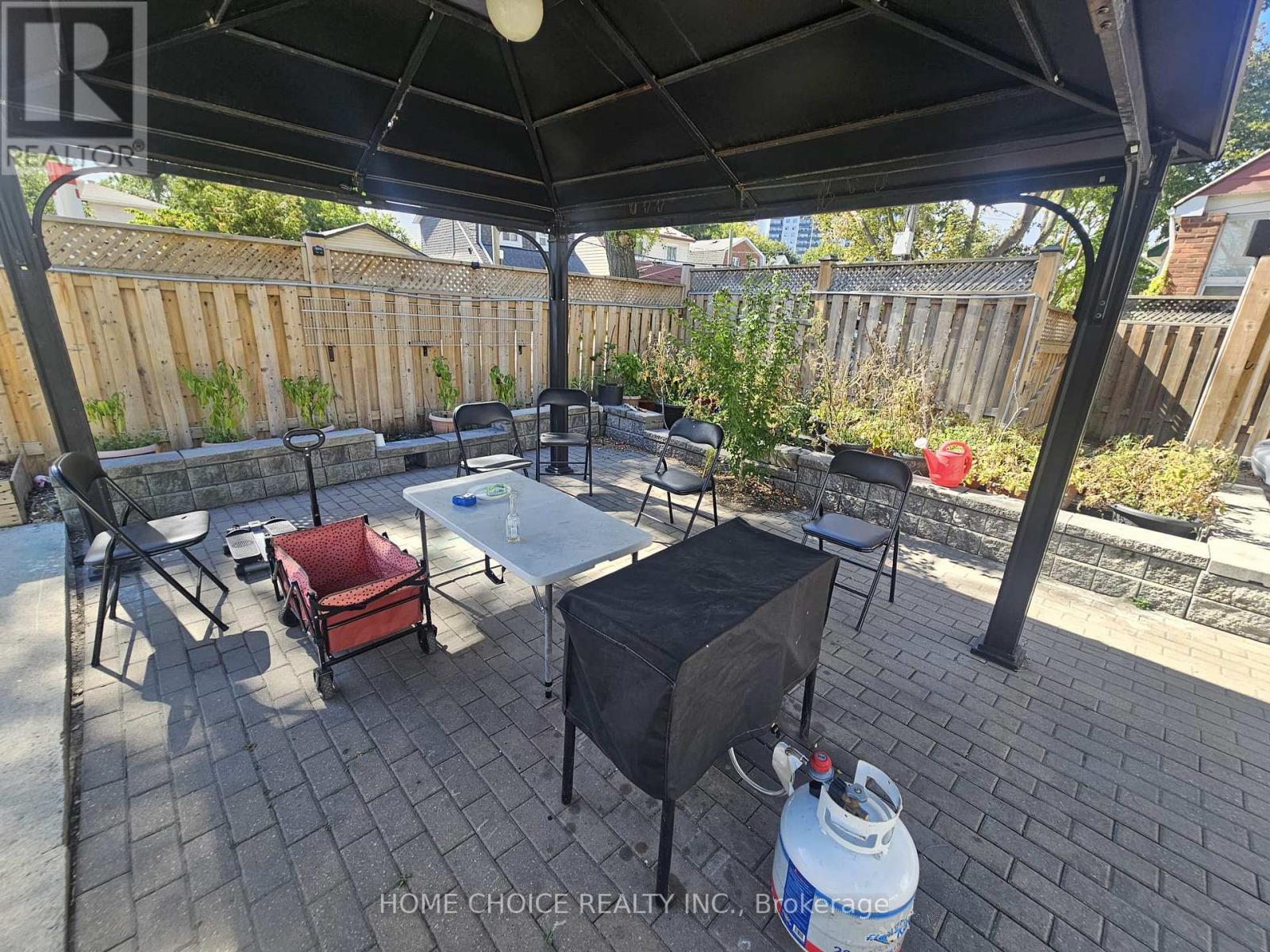 1232 Jane Street Property Photo 7