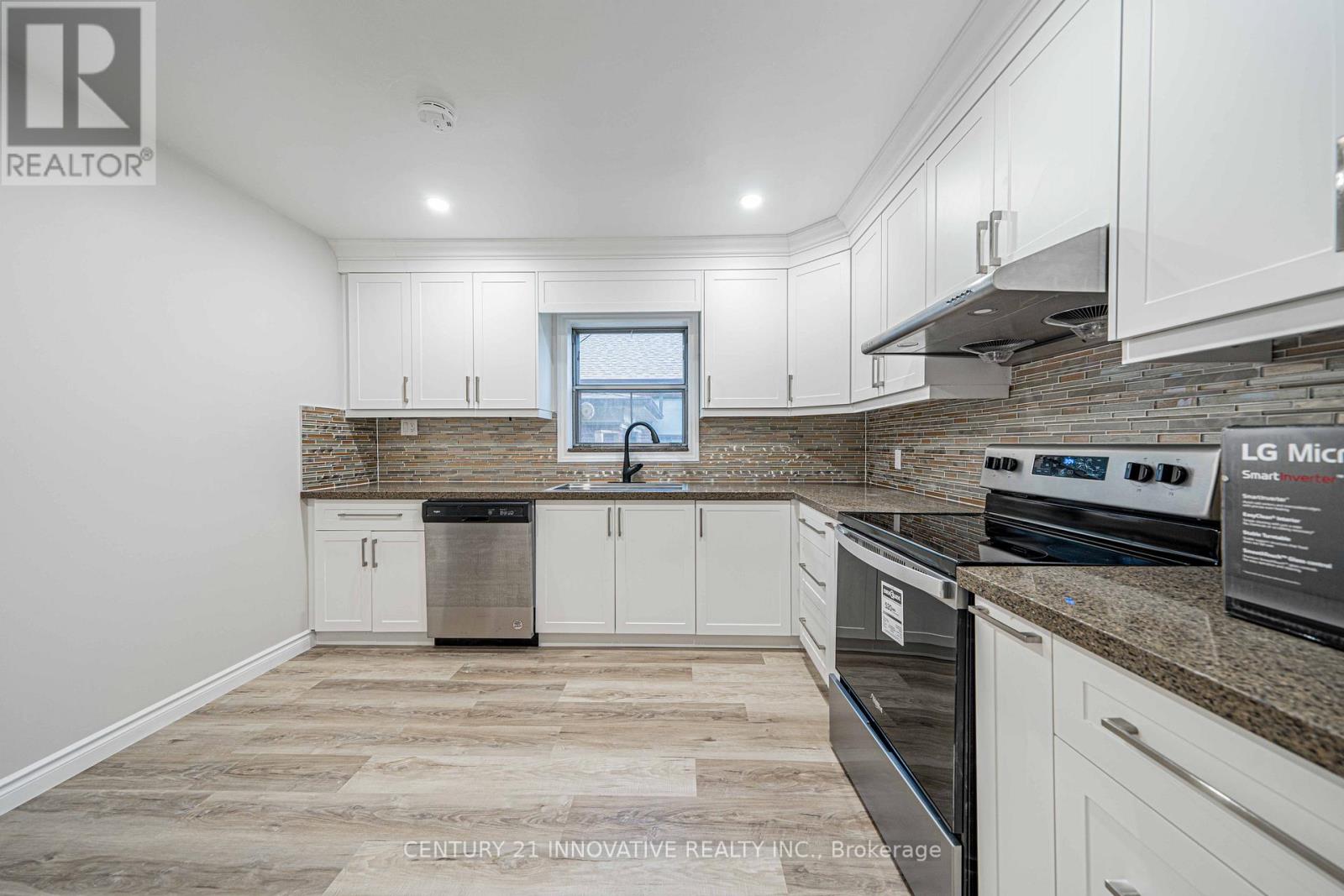 Upper - 22 Carysfort Road Property Photo 12