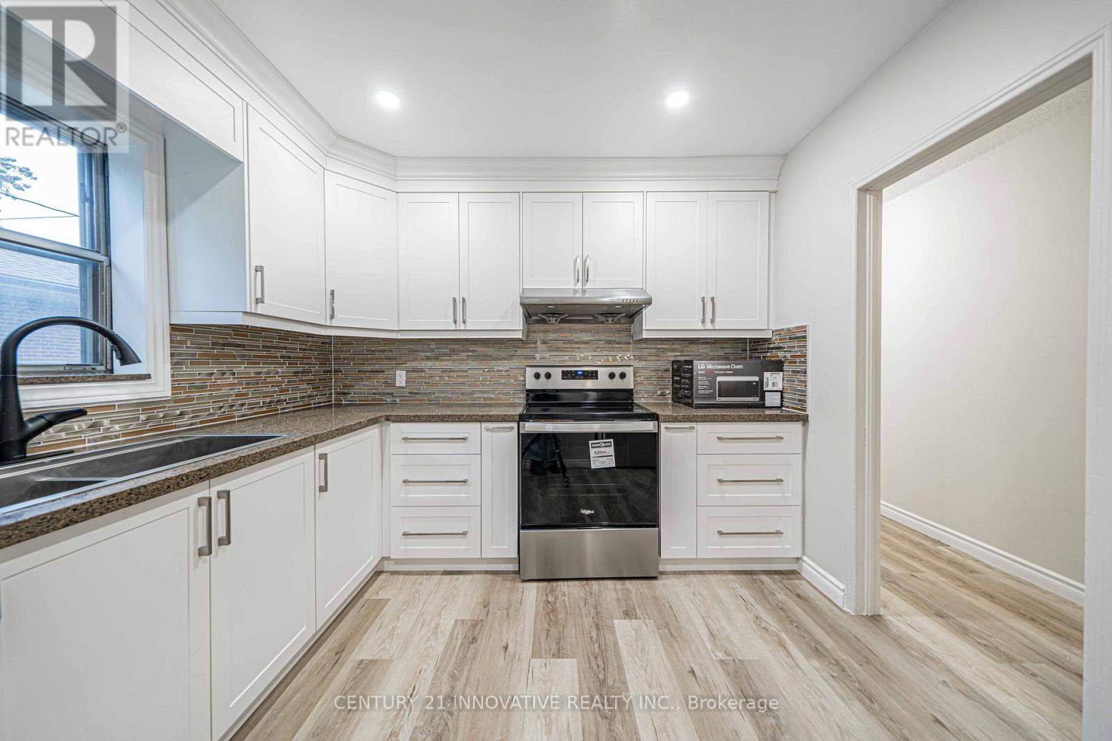 Upper - 22 Carysfort Road Property Photo 15