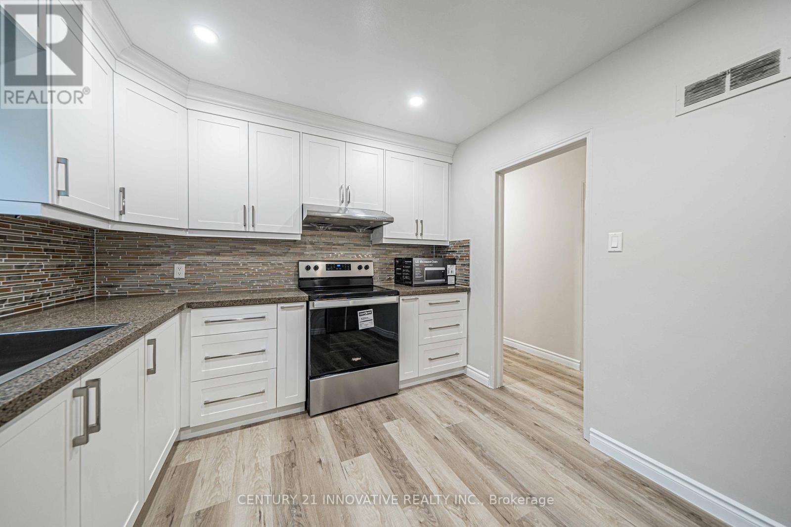 Upper - 22 Carysfort Road Property Photo 16