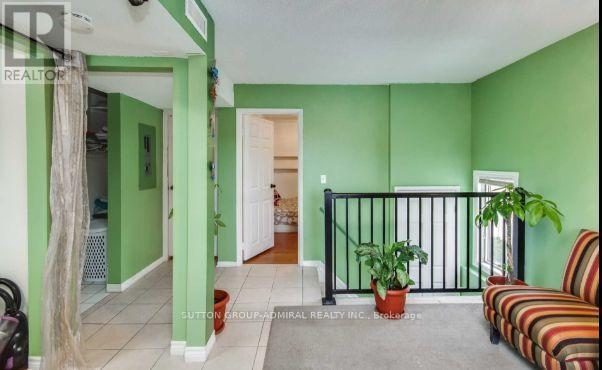 Upper - 2538 Weston Road Property Photo 7