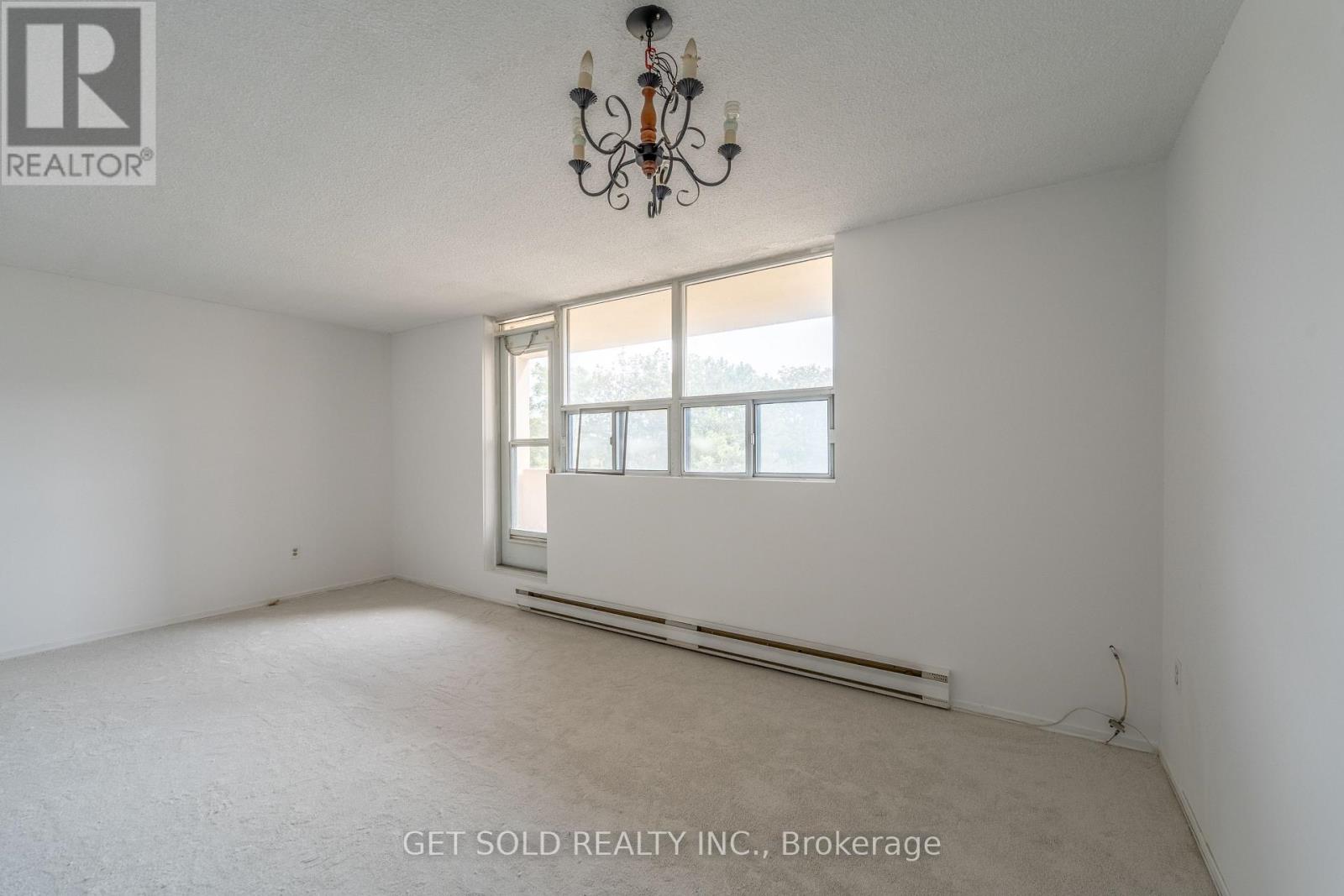 405 - 700 Dynes Road Property Photo 7