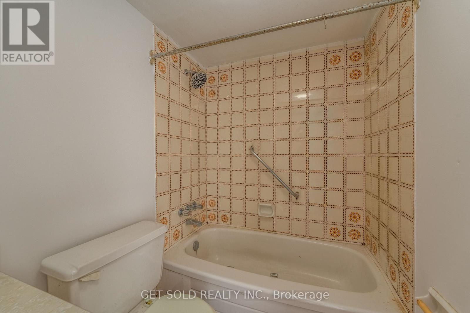 405 - 700 Dynes Road Property Photo 16