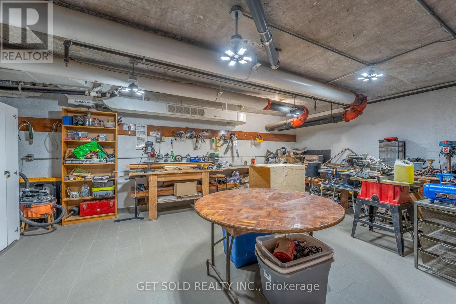 405 - 700 Dynes Road Property Photo 23