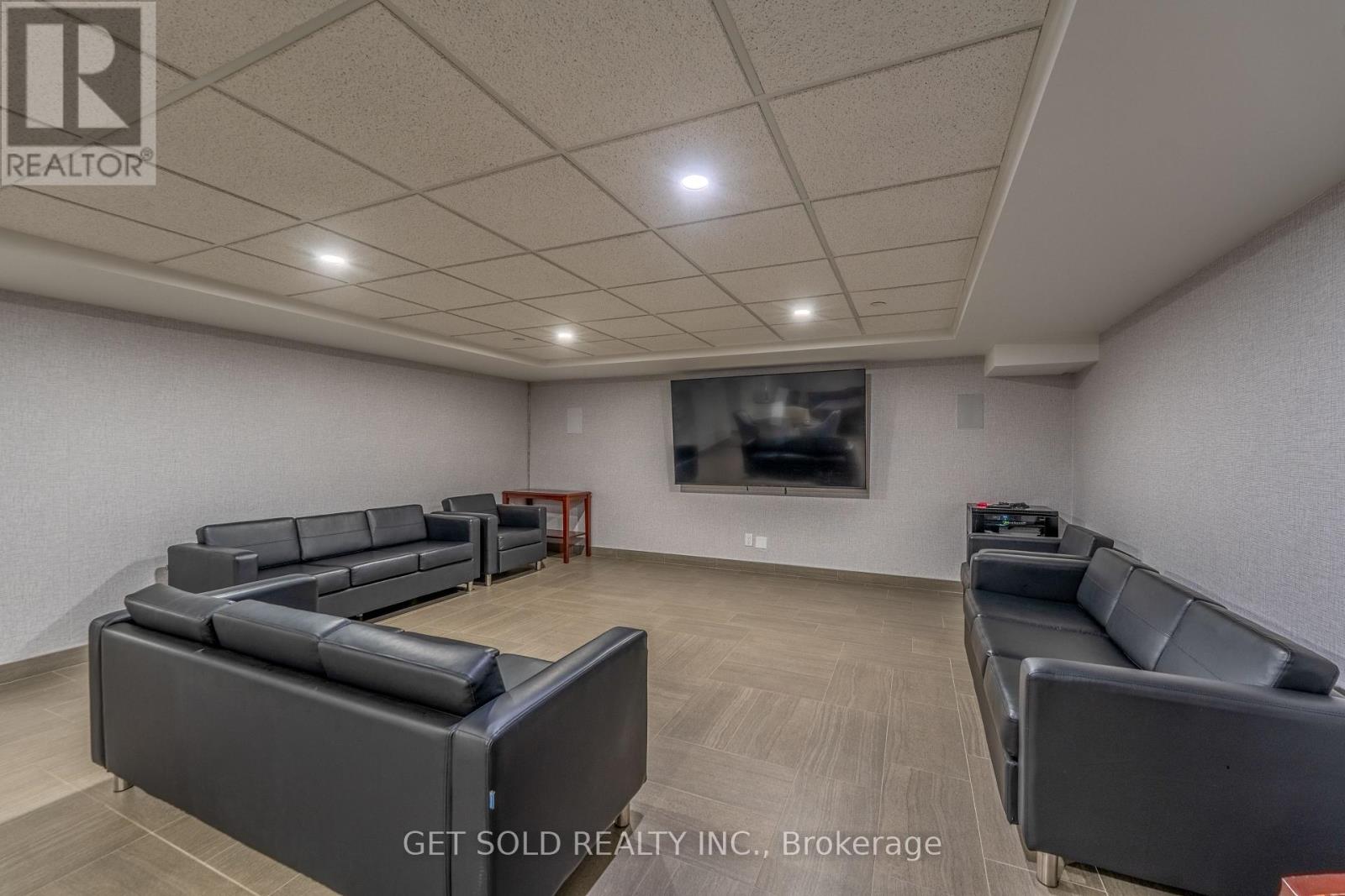 405 - 700 Dynes Road Property Photo 25