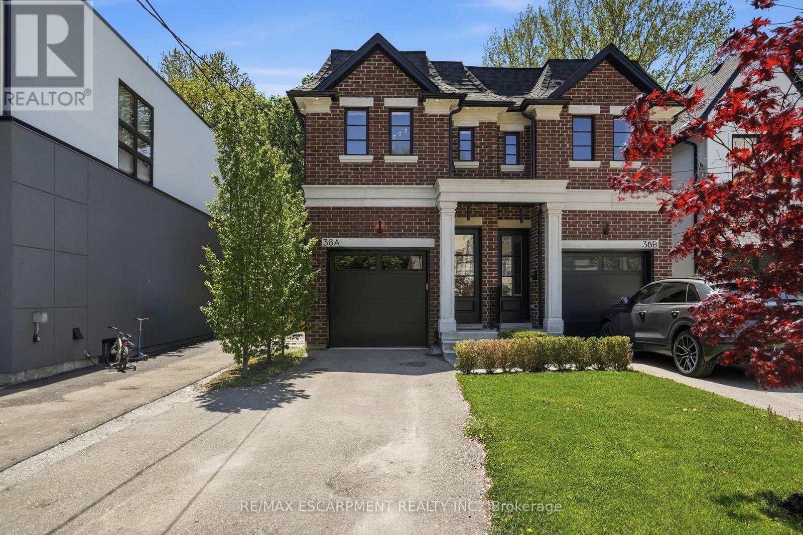38A MAPLE AVENUE N Property Photo 1