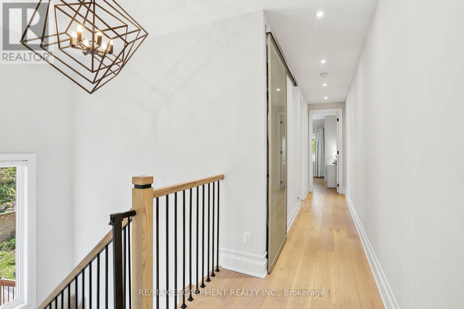 38a Maple Avenue N Property Photo 22