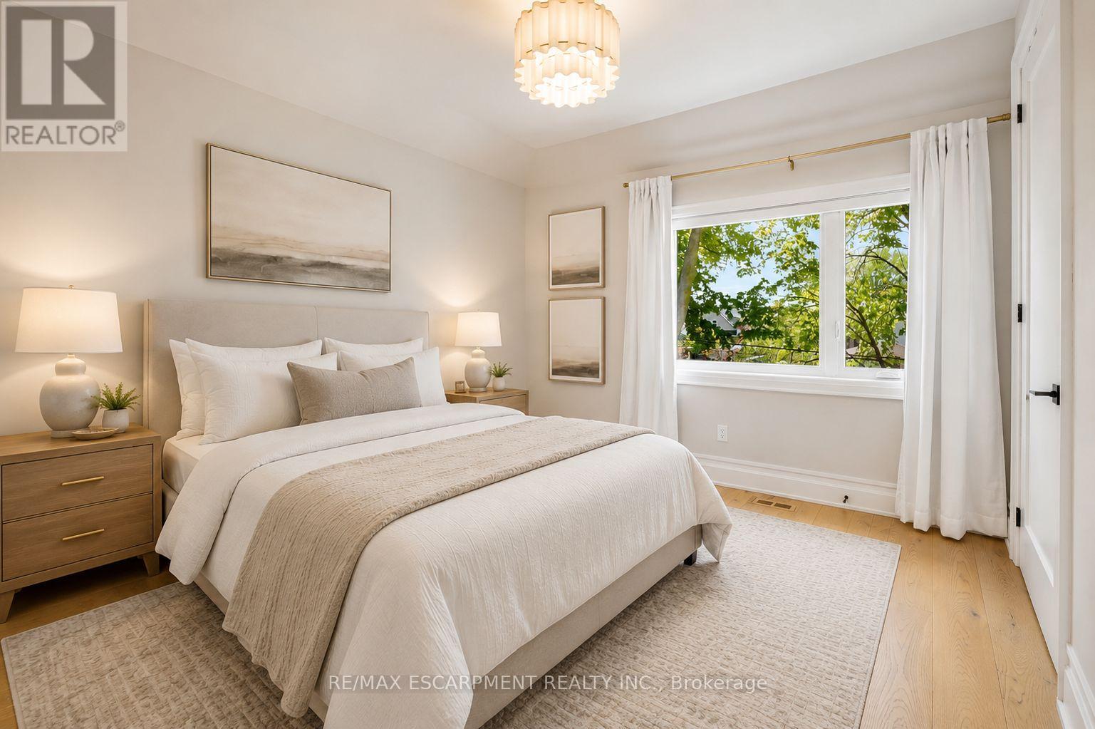 38a Maple Avenue N Property Photo 23