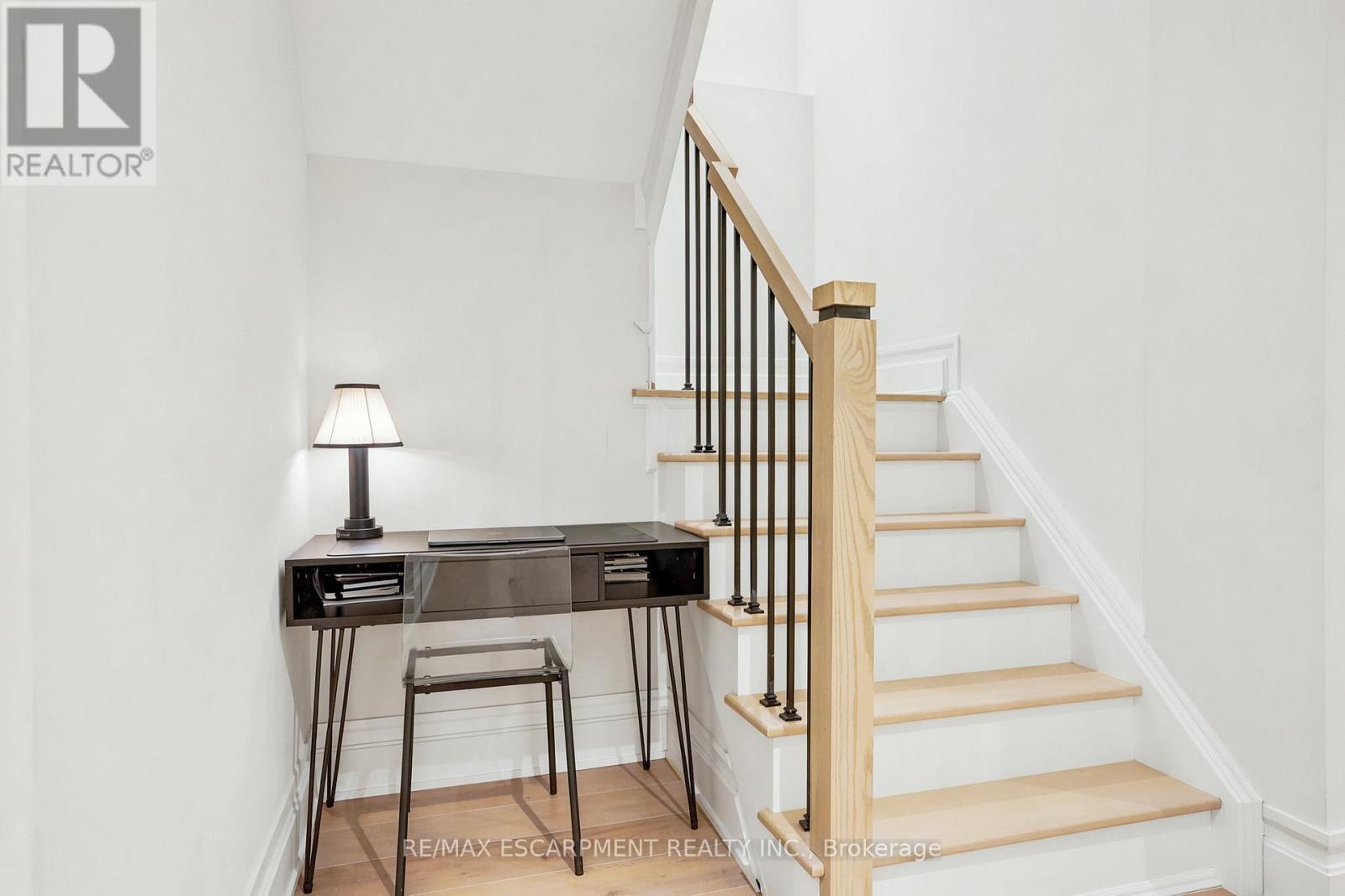38a Maple Avenue N Property Photo 33