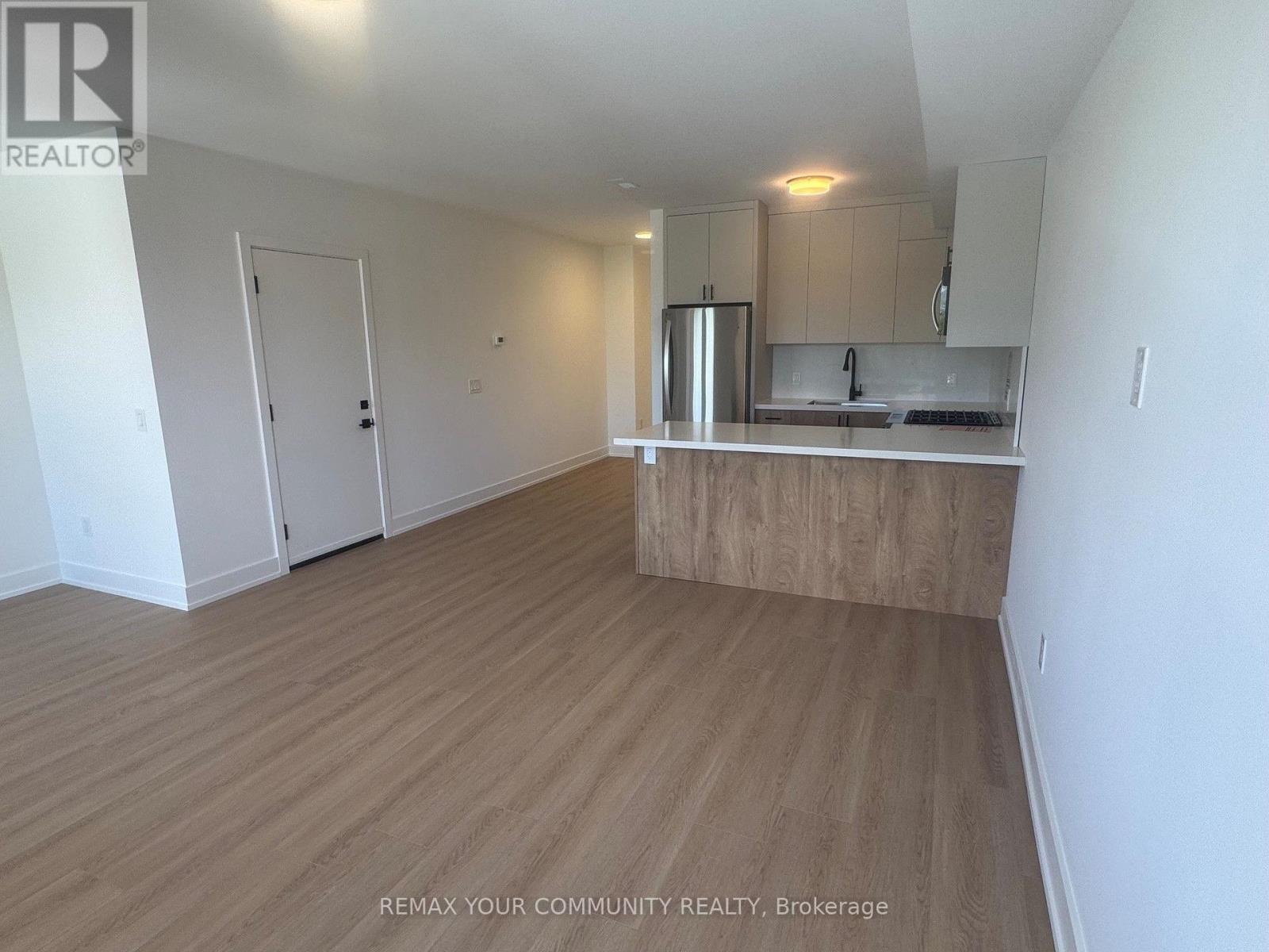 3 - 222 Belgravia Avenue Property Photo 3